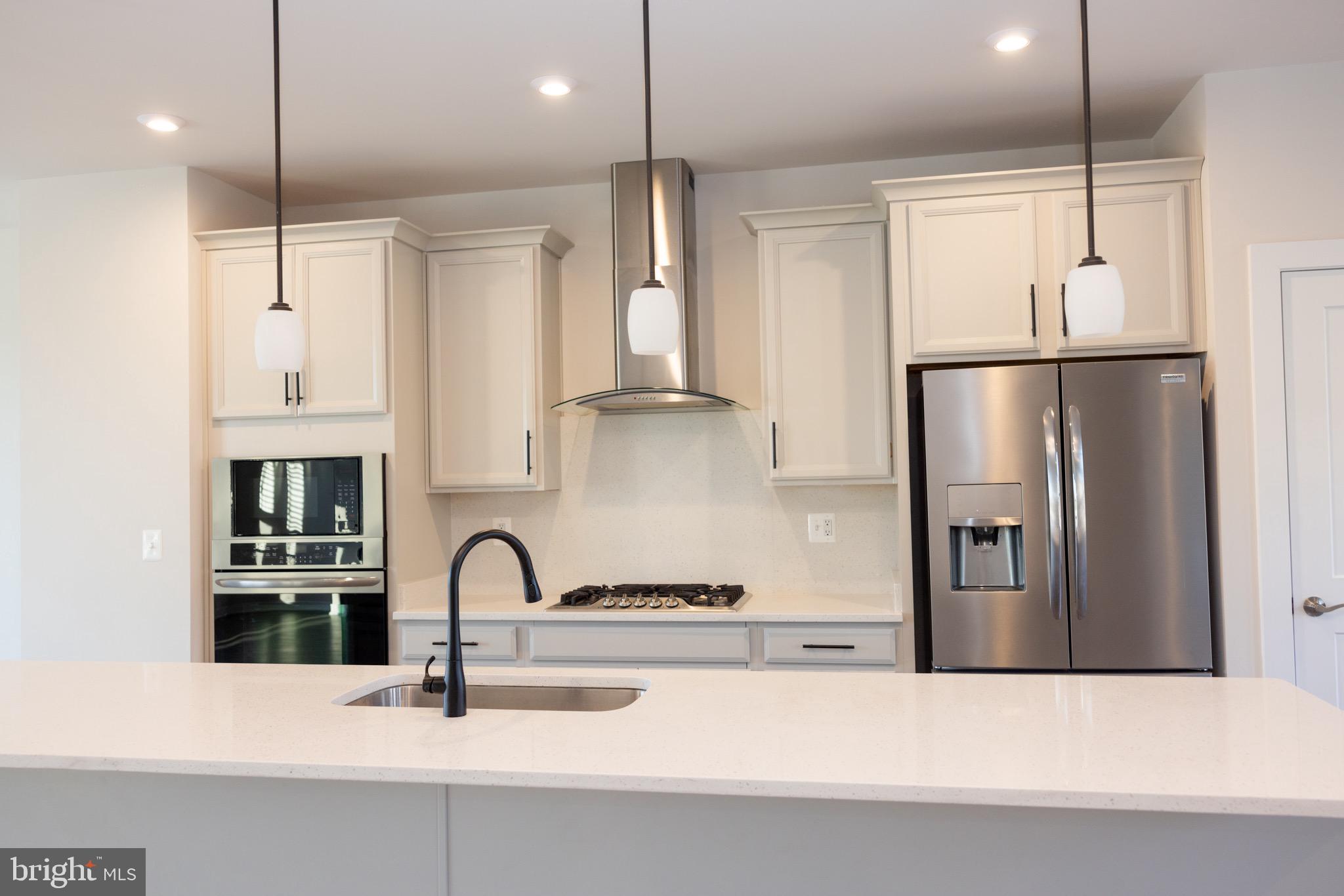 1067 VENIFENA TERRACE SE