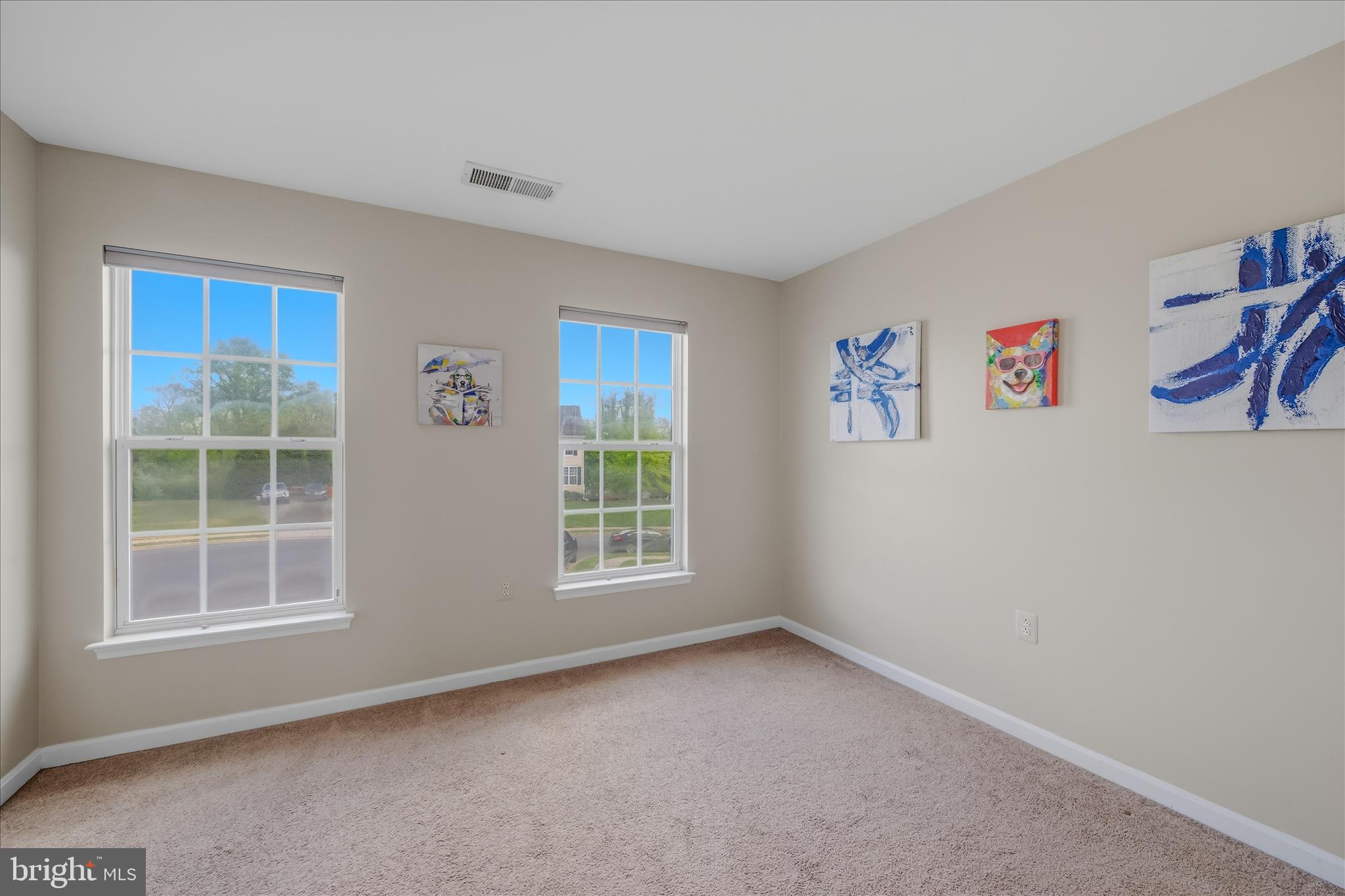 COLONIAL HILLS - Residential