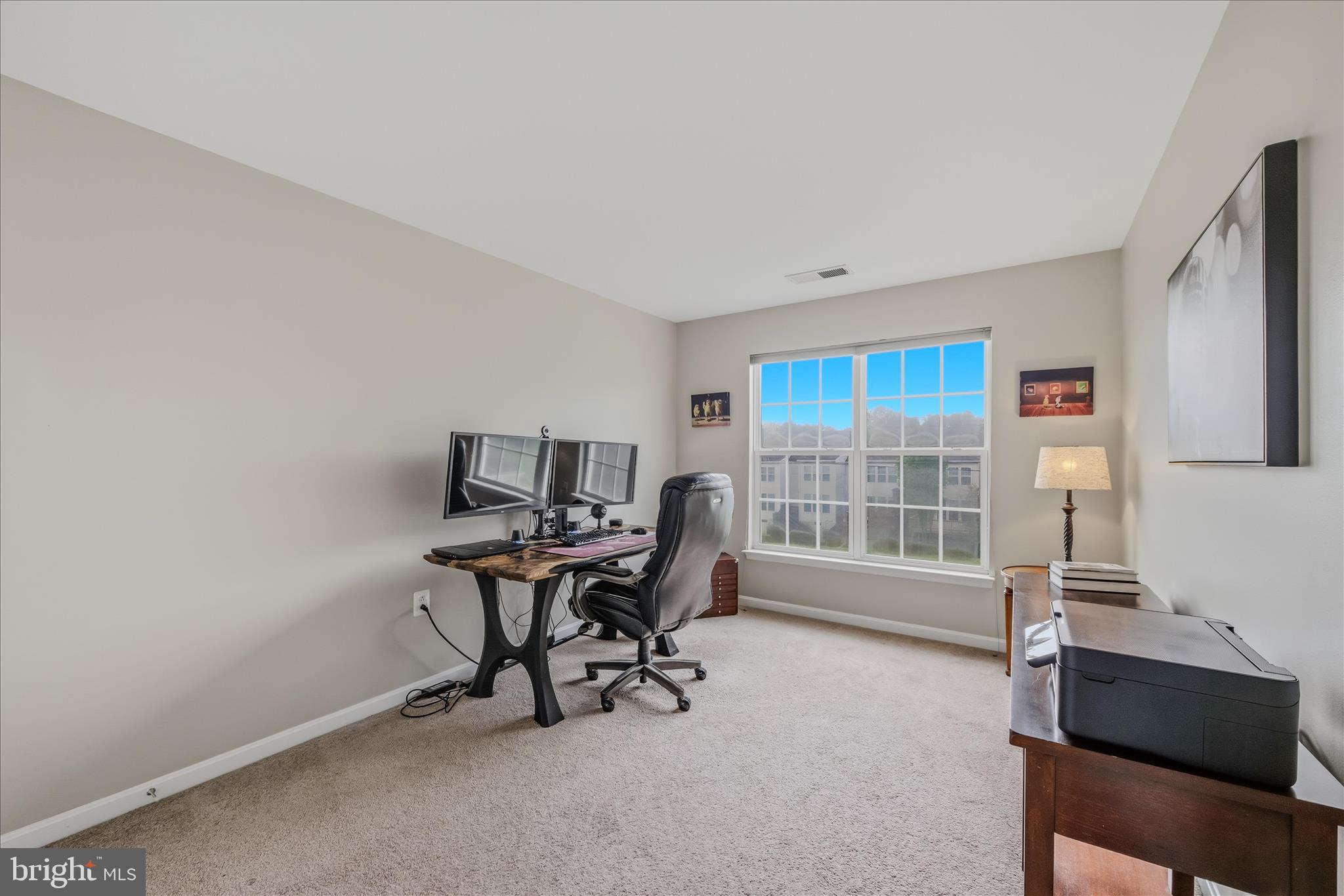 COLONIAL HILLS - Residential