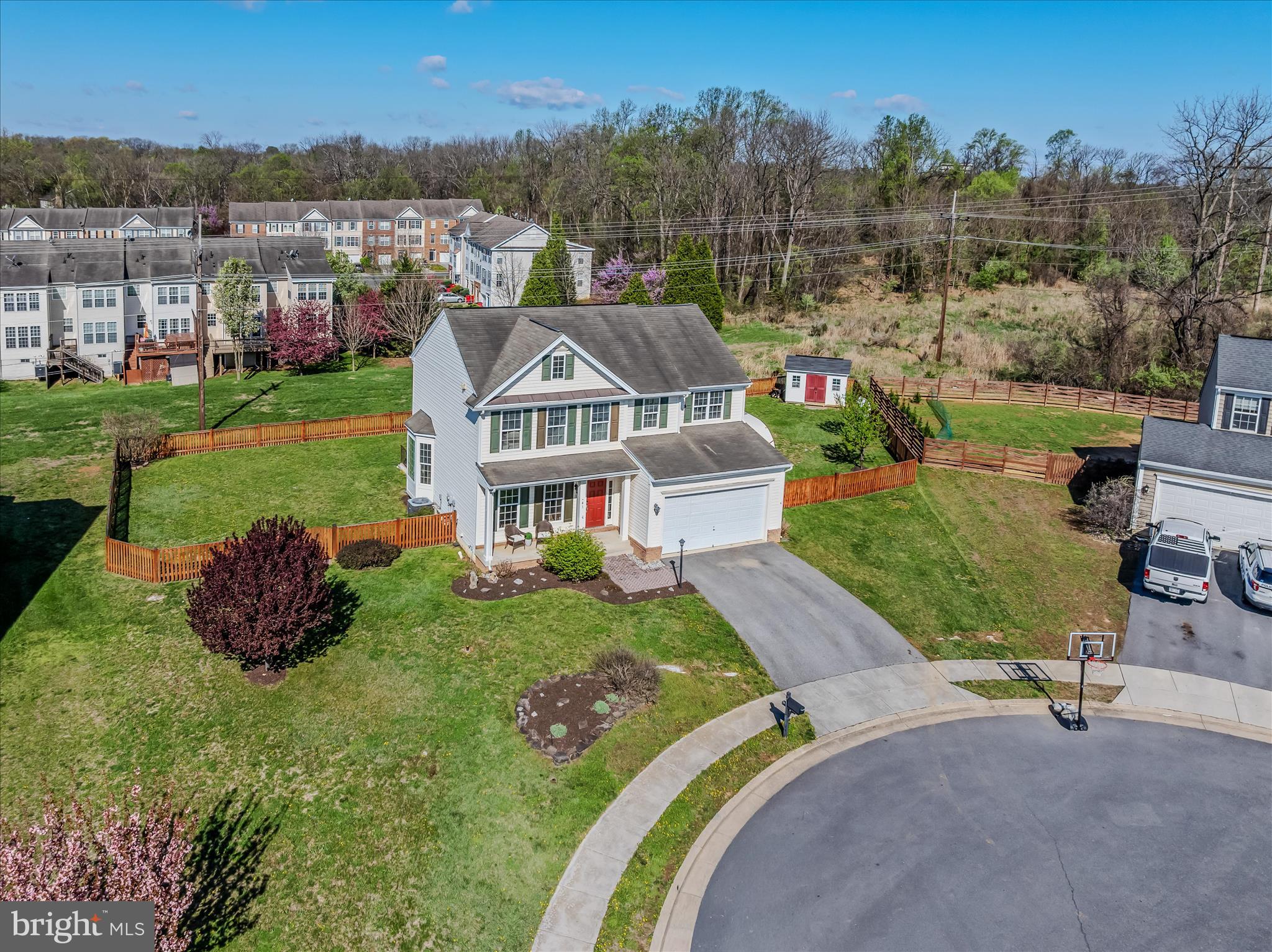 COLONIAL HILLS - Residential