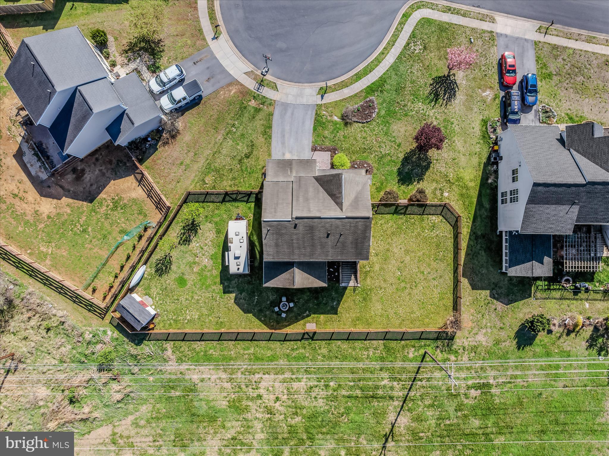 COLONIAL HILLS - Residential