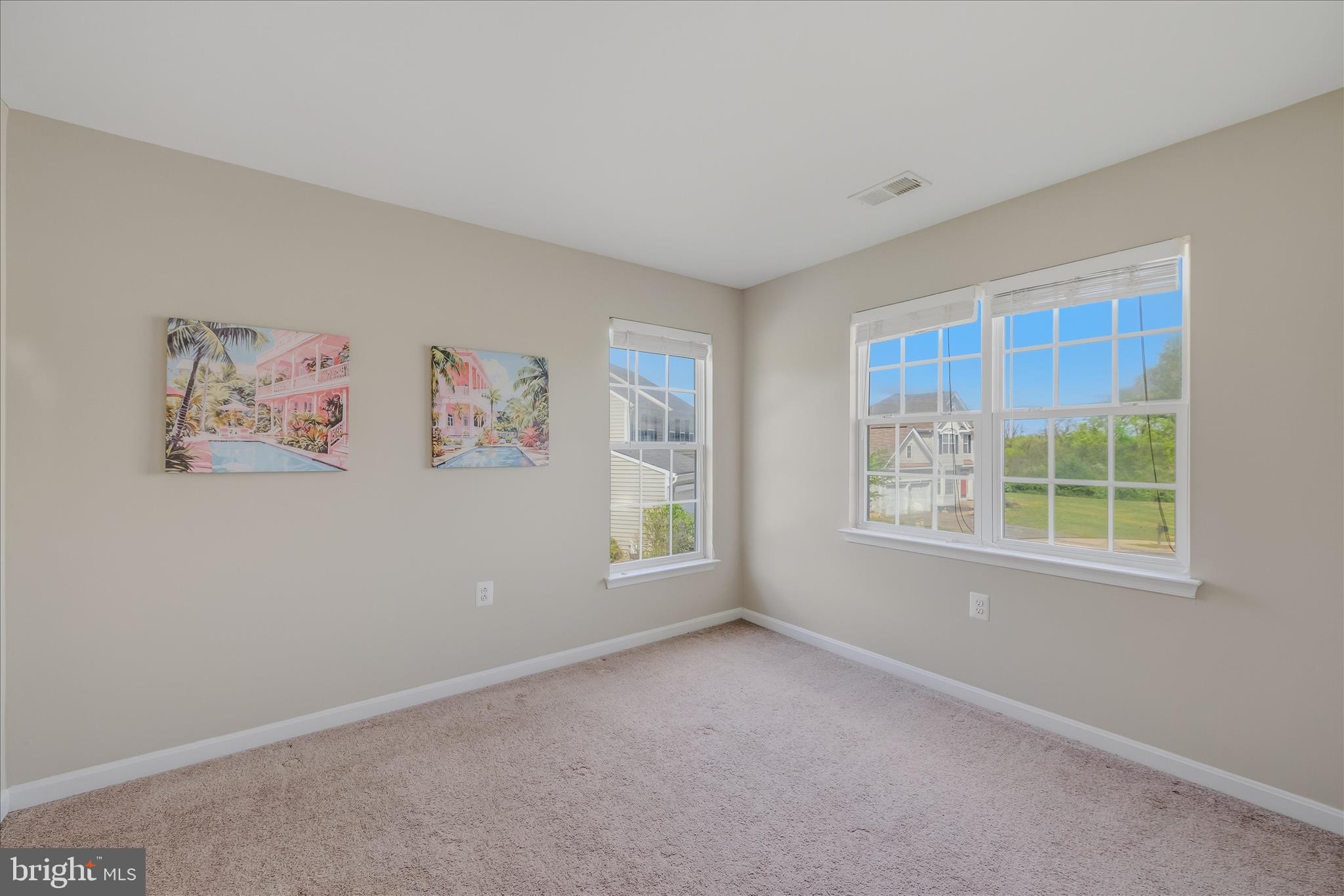 COLONIAL HILLS - Residential