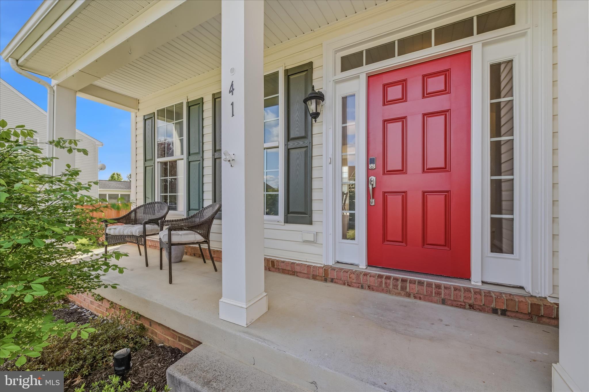 COLONIAL HILLS - Residential