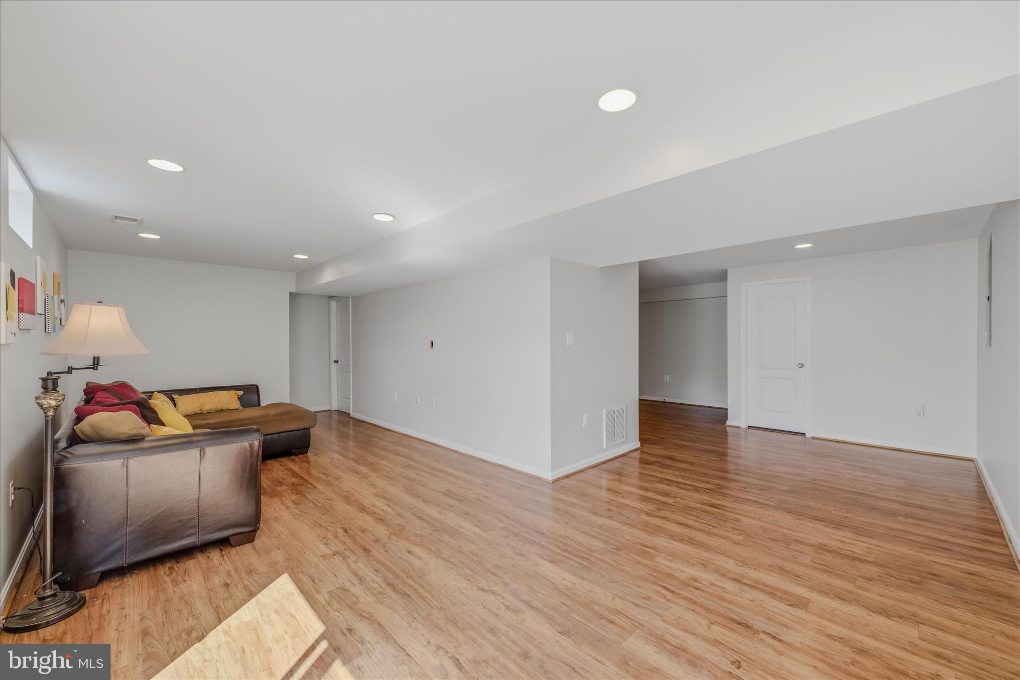 COLONIAL HILLS - Residential