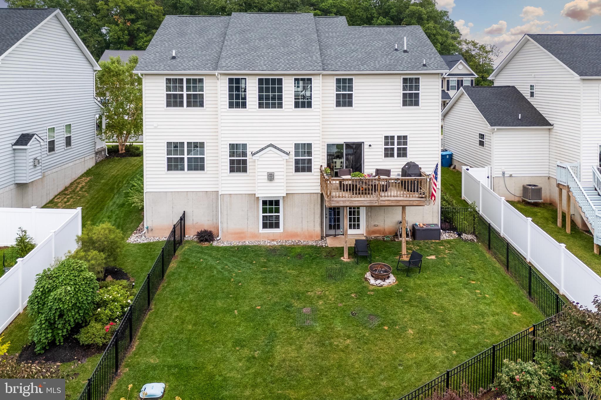 2216 SUNNYVALE DRIVE