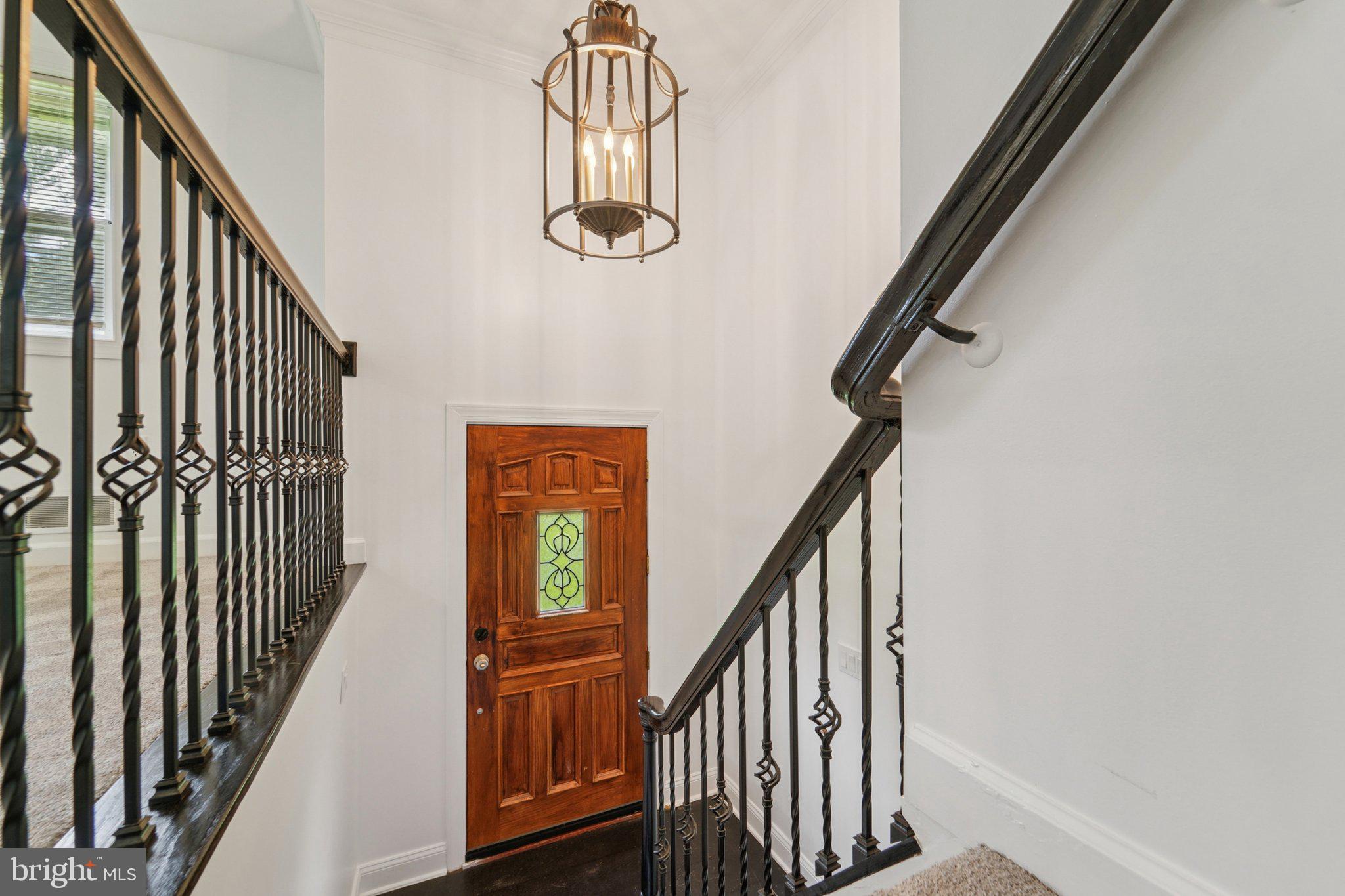 1604 BRENTWOOD DRIVE