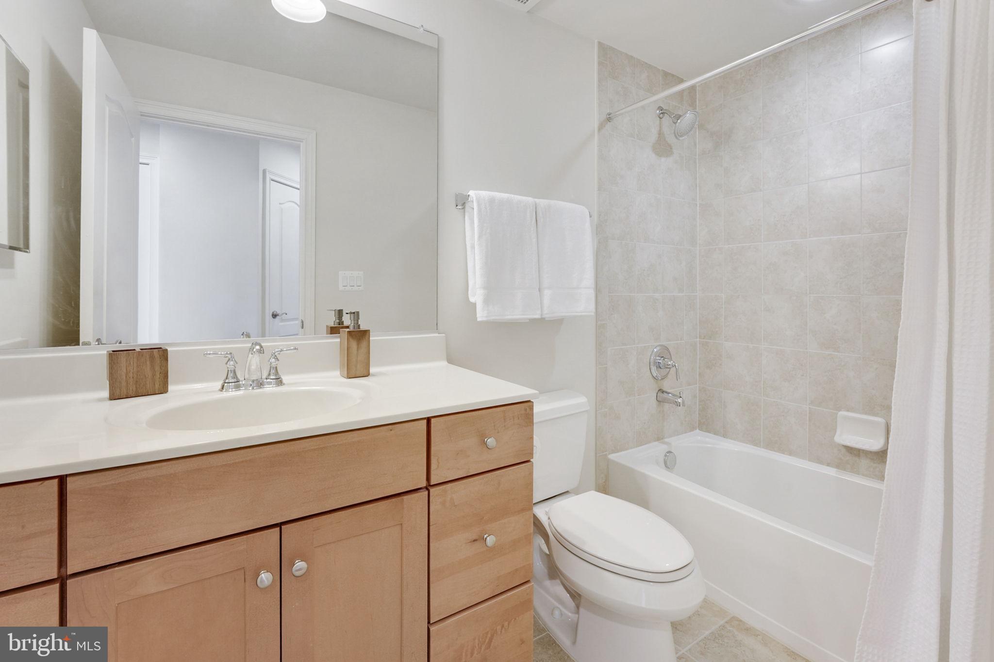 DUKE CONDOMINIUM - Residential