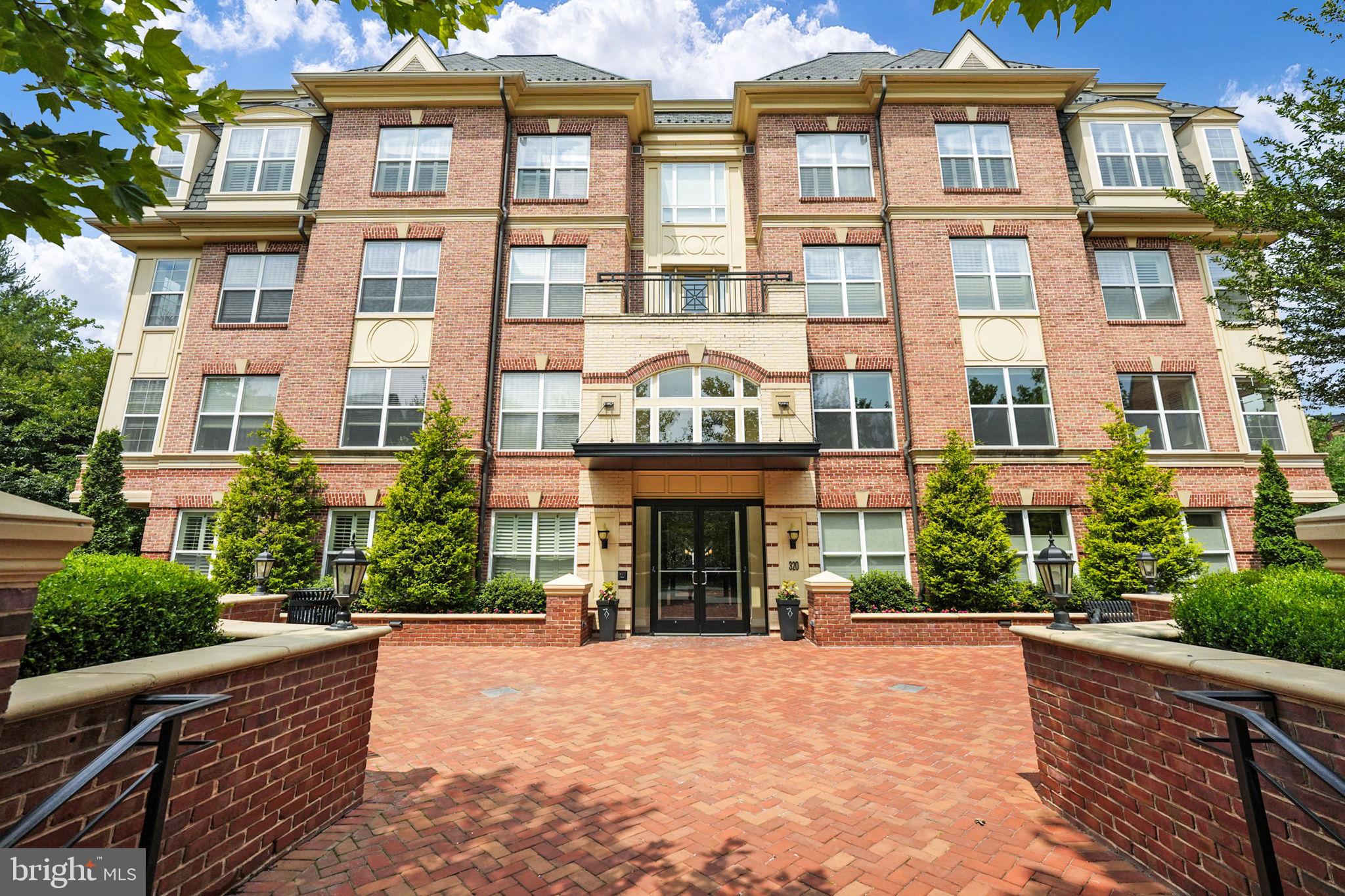 DUKE CONDOMINIUM - Residential