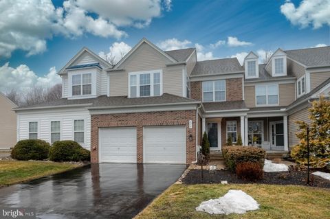 Townhouse For Sale - 644 Churchill Road<br/> CHESTER SPRINGS, PA 19425