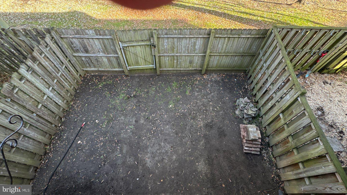 CROFTON MEADOWS - Residential Lease