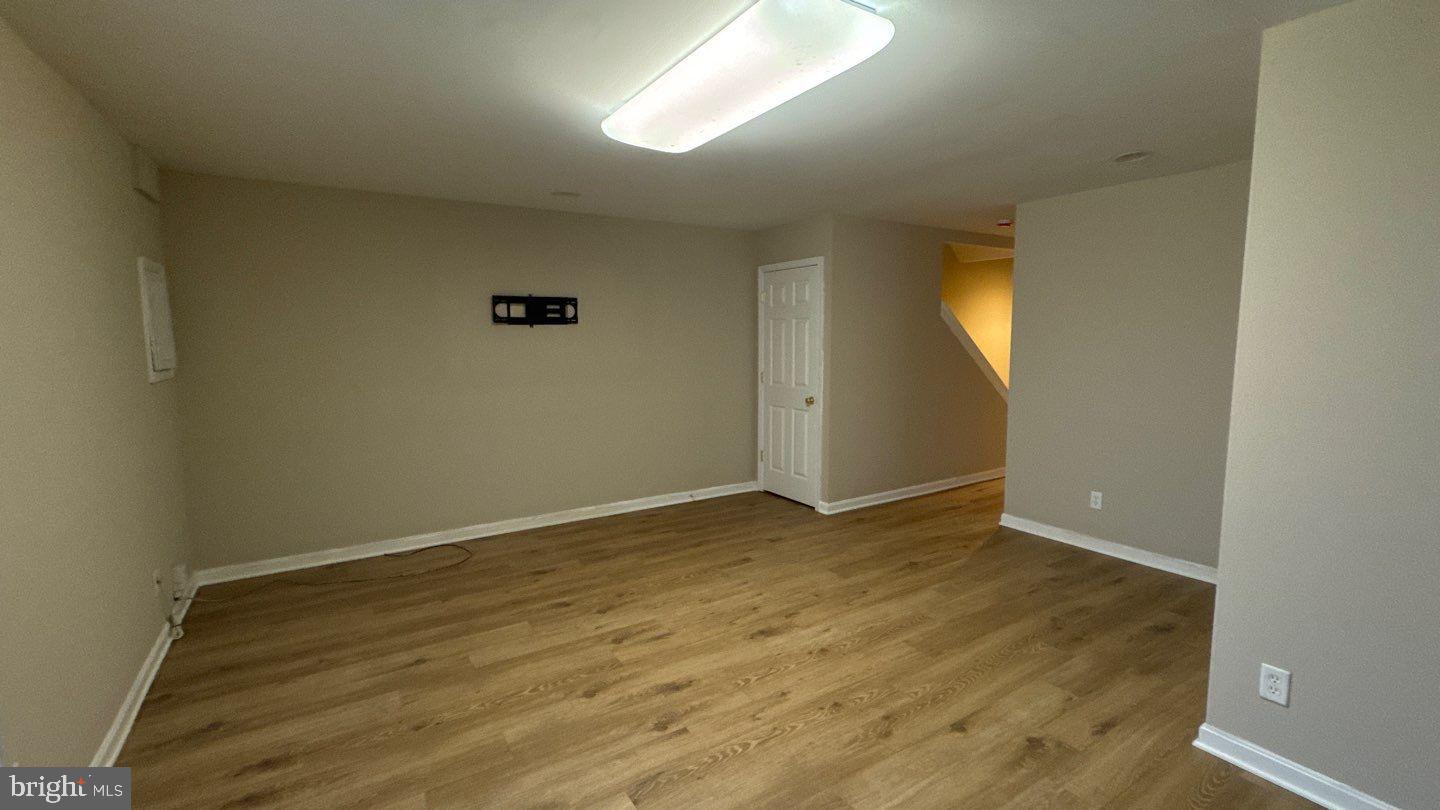 CROFTON MEADOWS - Residential Lease