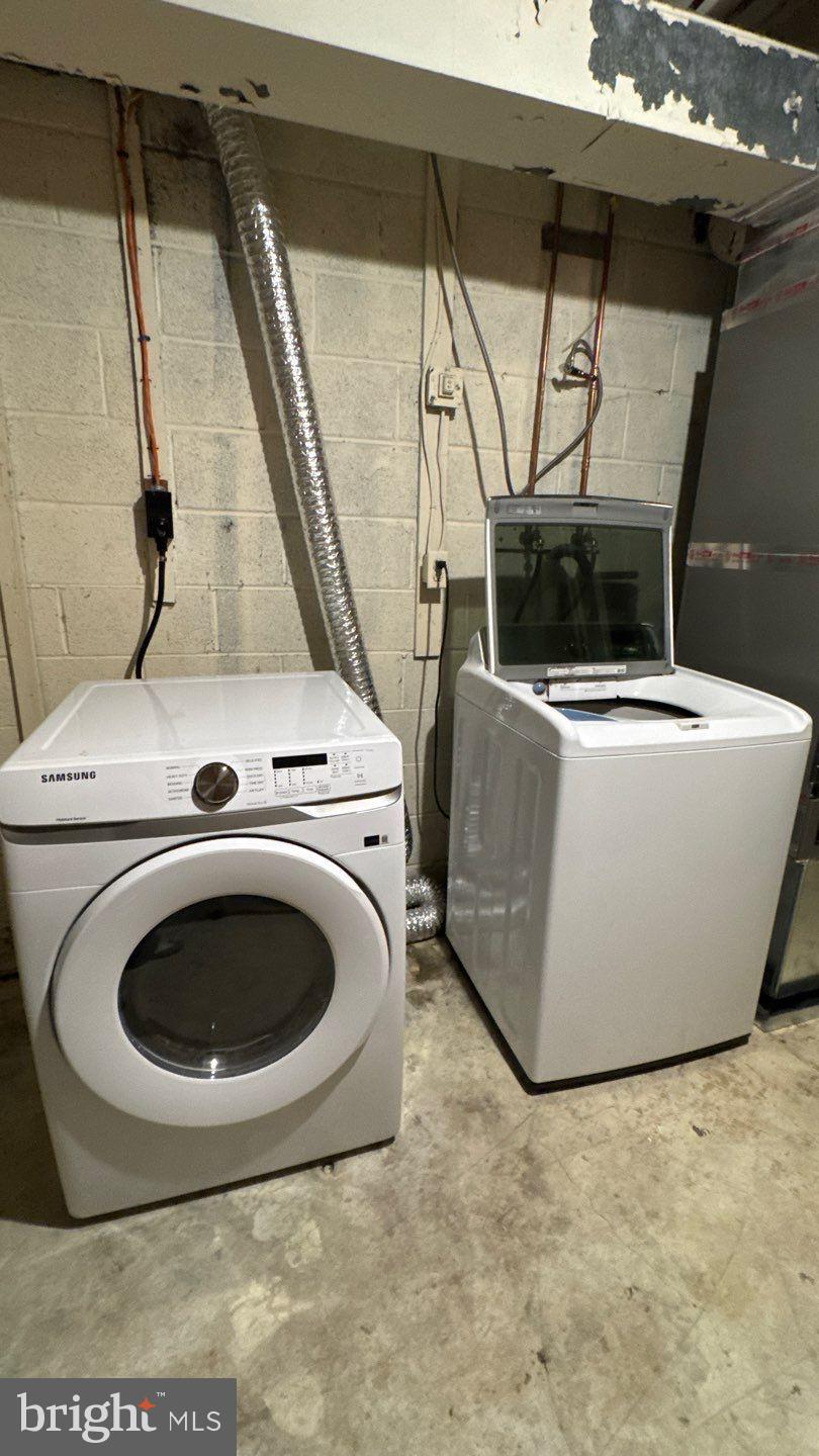 CROFTON MEADOWS - Residential Lease