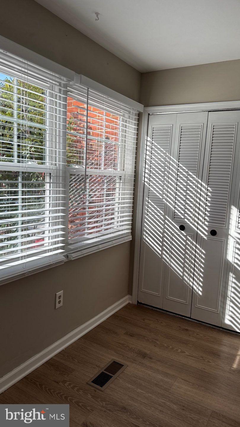 CROFTON MEADOWS - Residential Lease