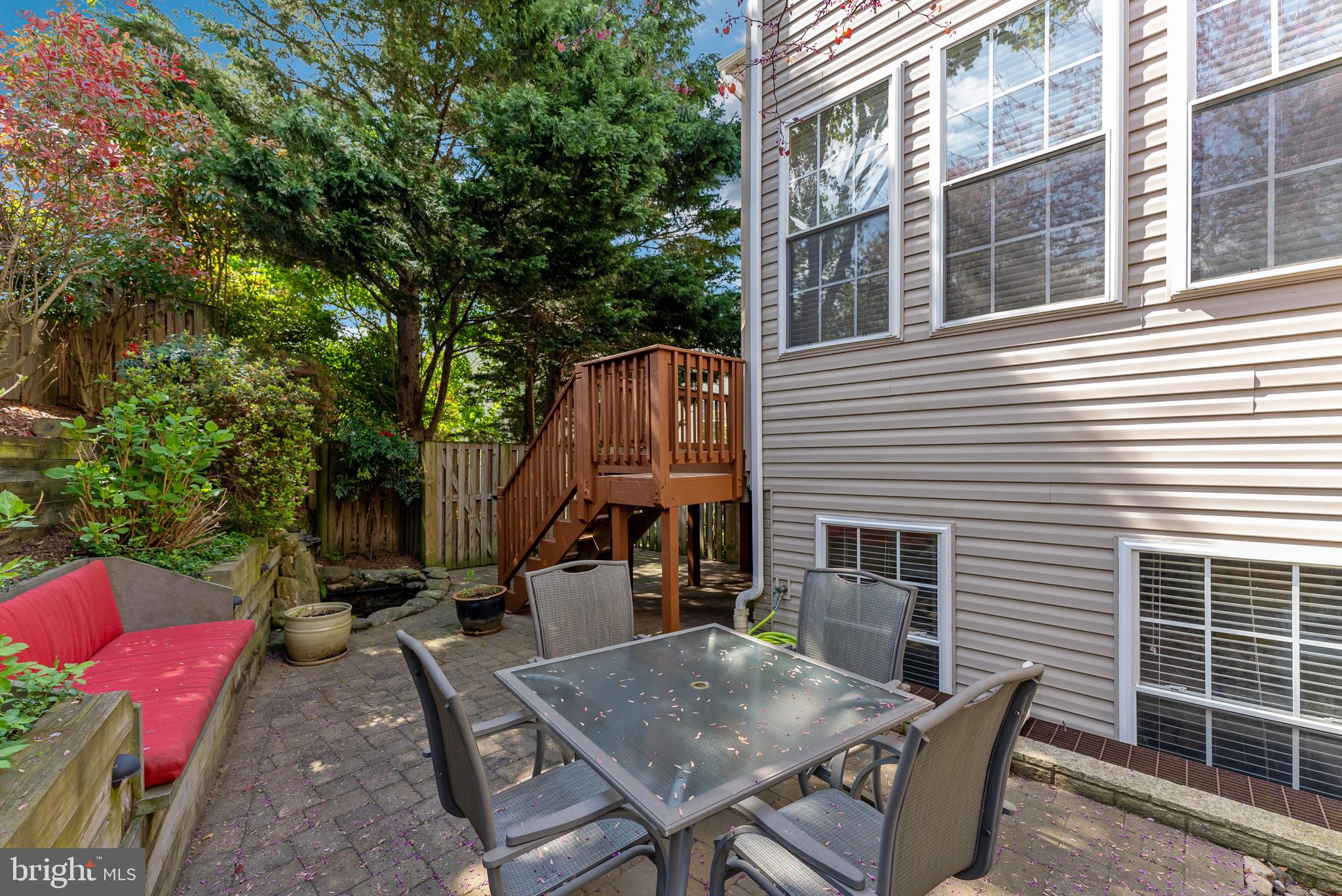 COLLEGE PARKWAY PLACE - Residential