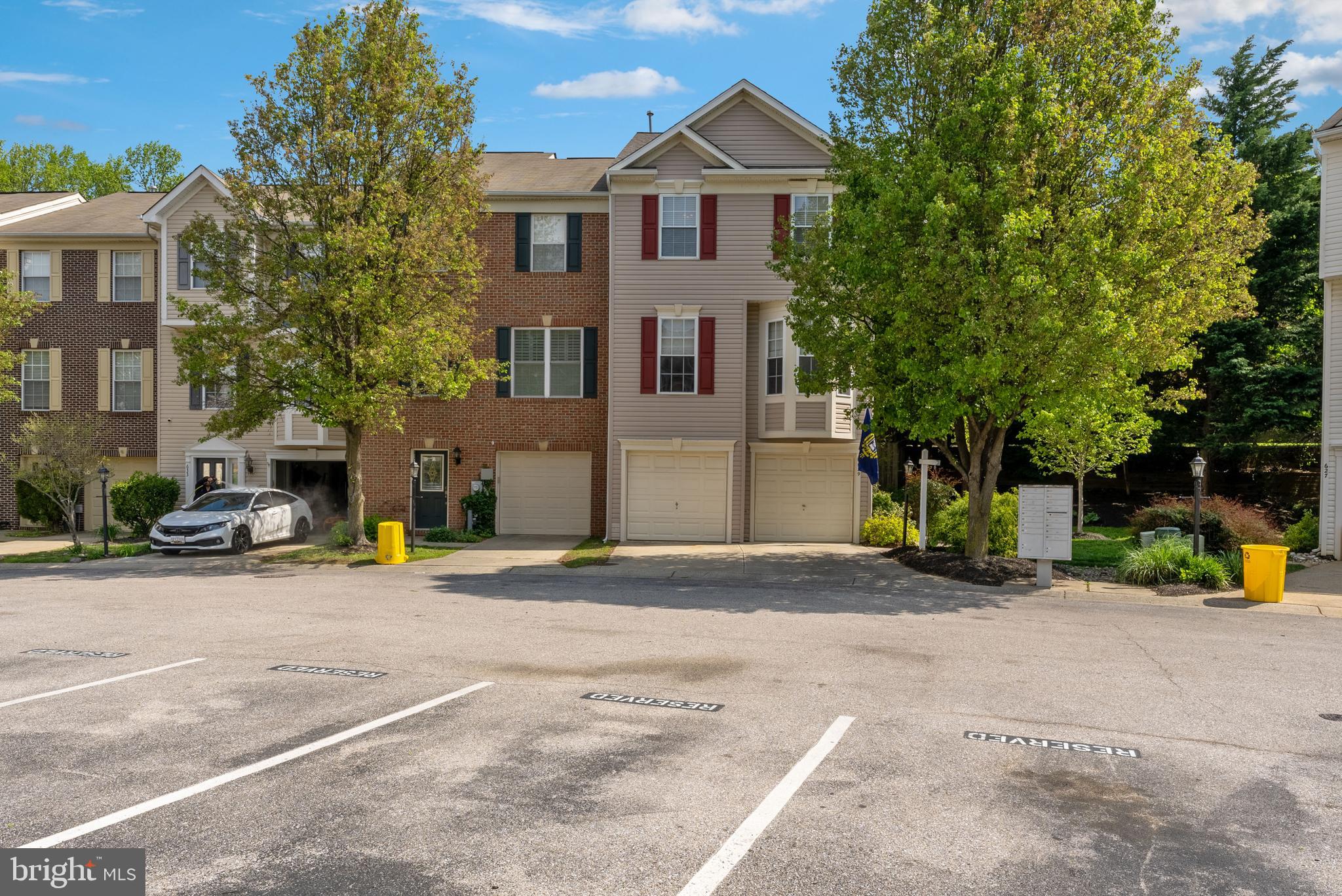 COLLEGE PARKWAY PLACE - Residential