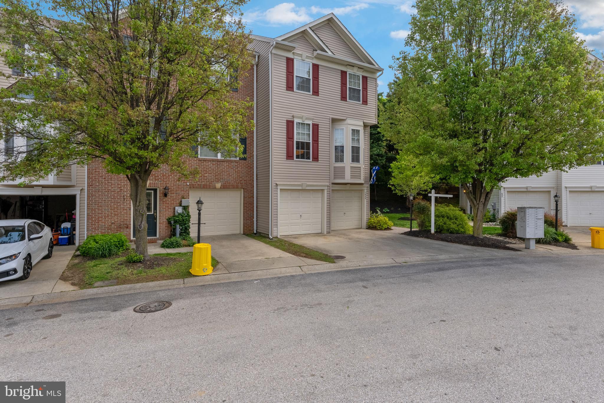 COLLEGE PARKWAY PLACE - Residential