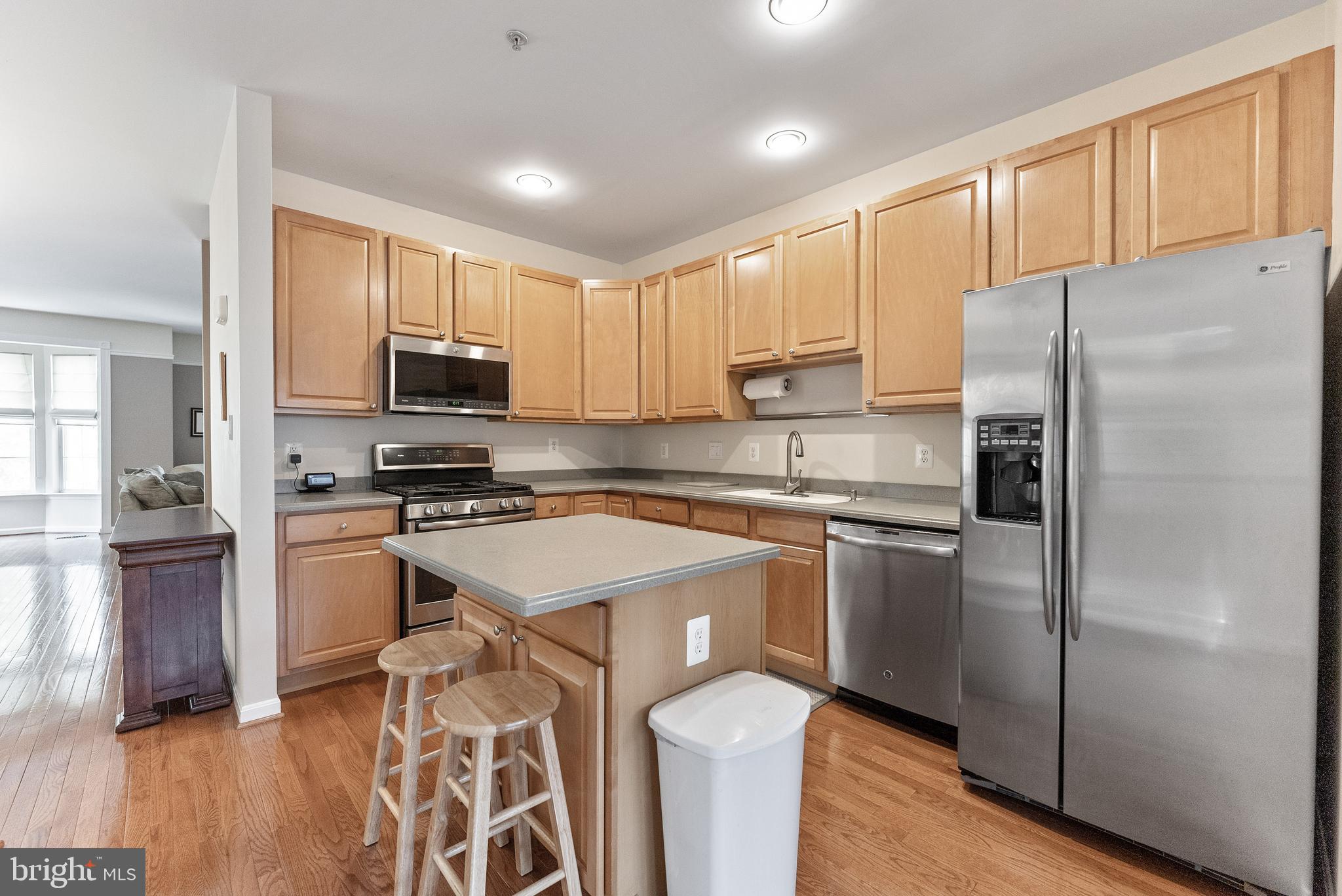 COLLEGE PARKWAY PLACE - Residential