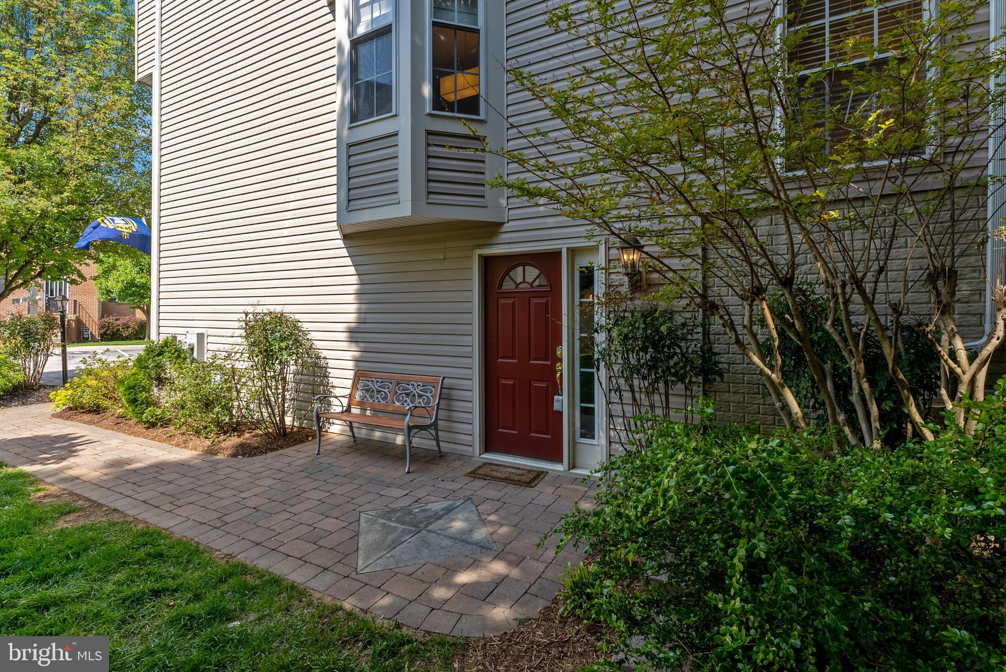 COLLEGE PARKWAY PLACE - Residential