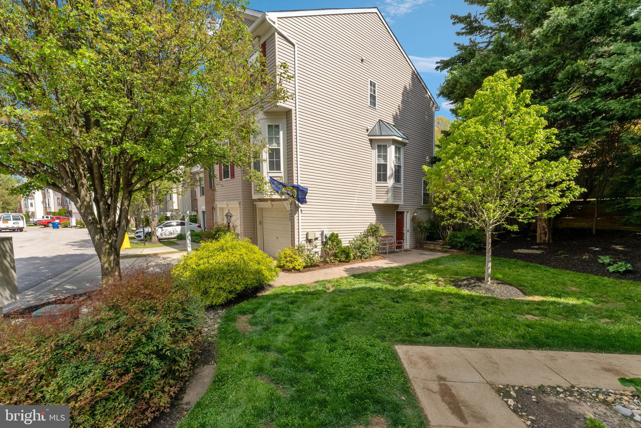 COLLEGE PARKWAY PLACE - Residential