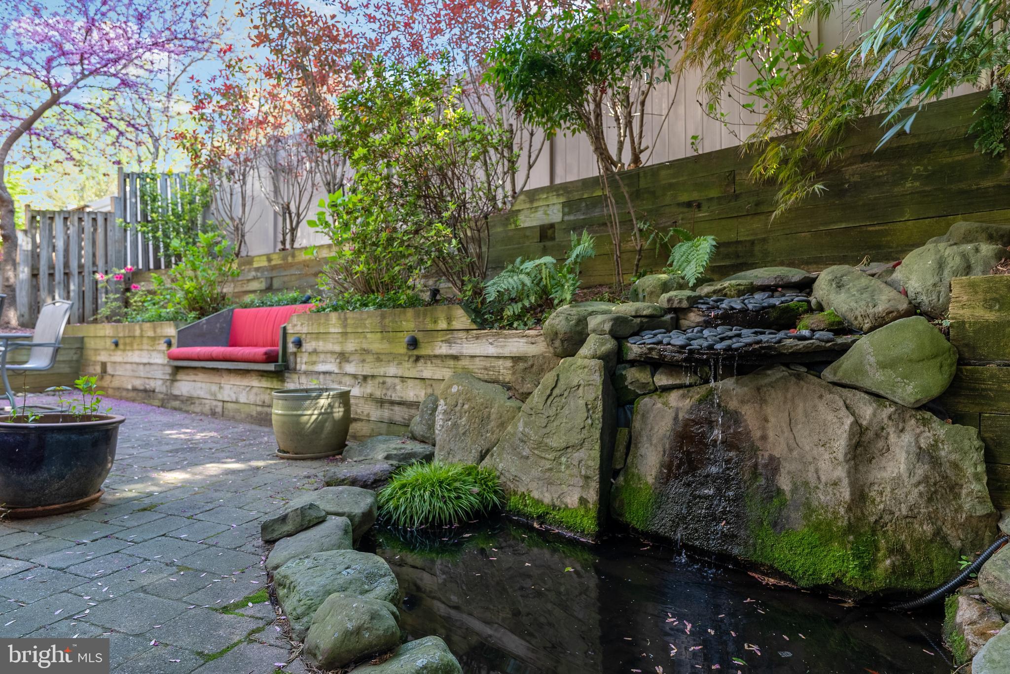 COLLEGE PARKWAY PLACE - Residential