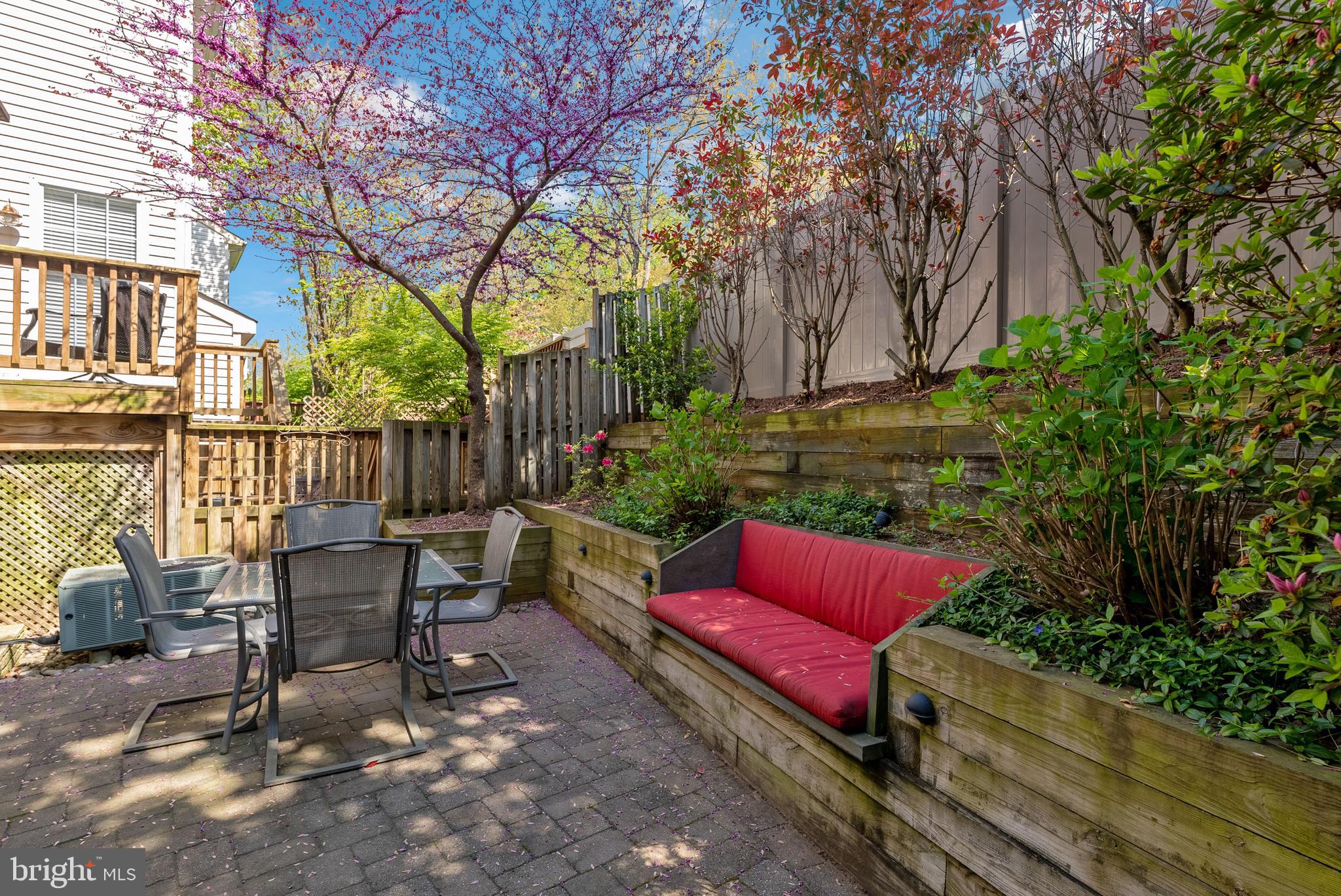 COLLEGE PARKWAY PLACE - Residential