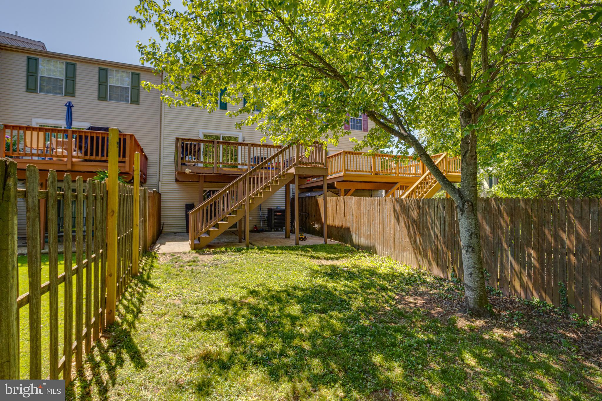 CONSTANT FRIENDSHIP - Residential