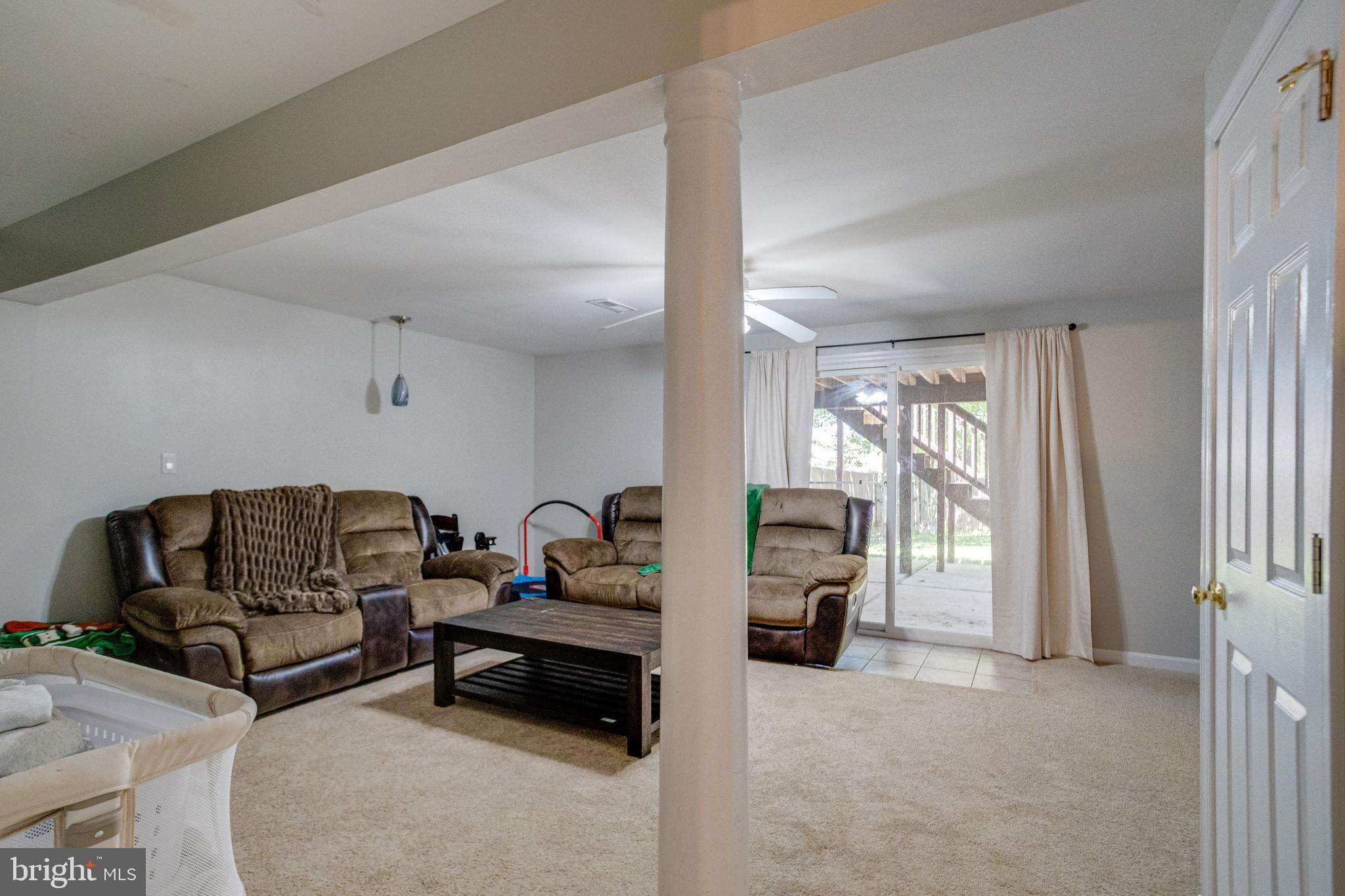 CONSTANT FRIENDSHIP - Residential