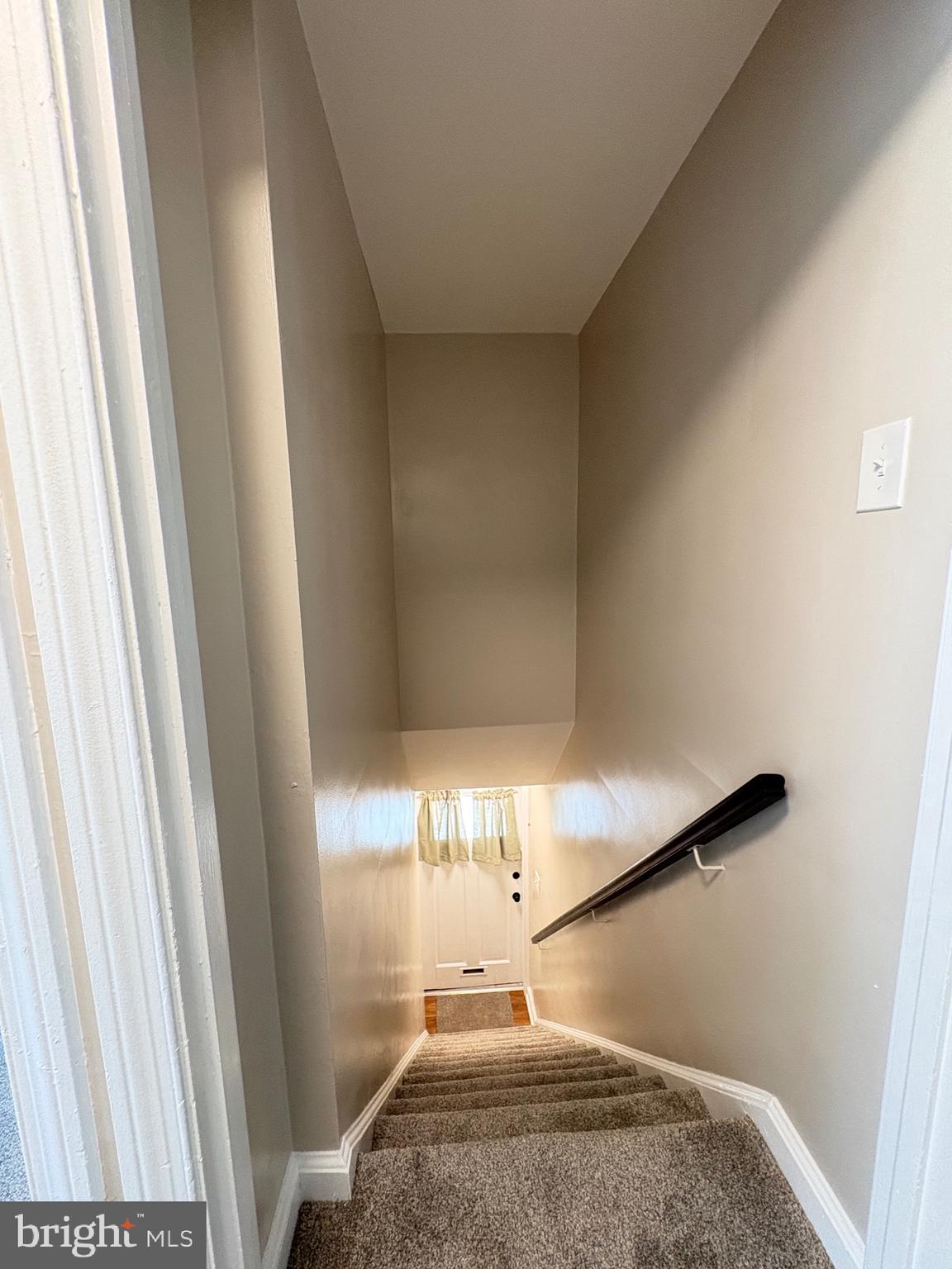 110 HILLCREST AVENUE UNIT B, 2ND FLR.