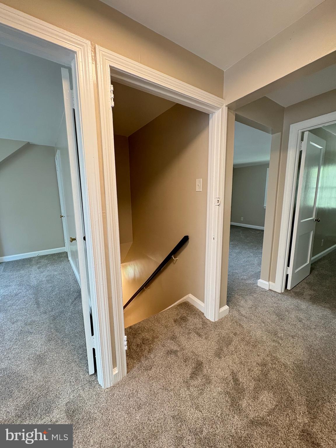 110 HILLCREST AVENUE UNIT B, 2ND FLR.