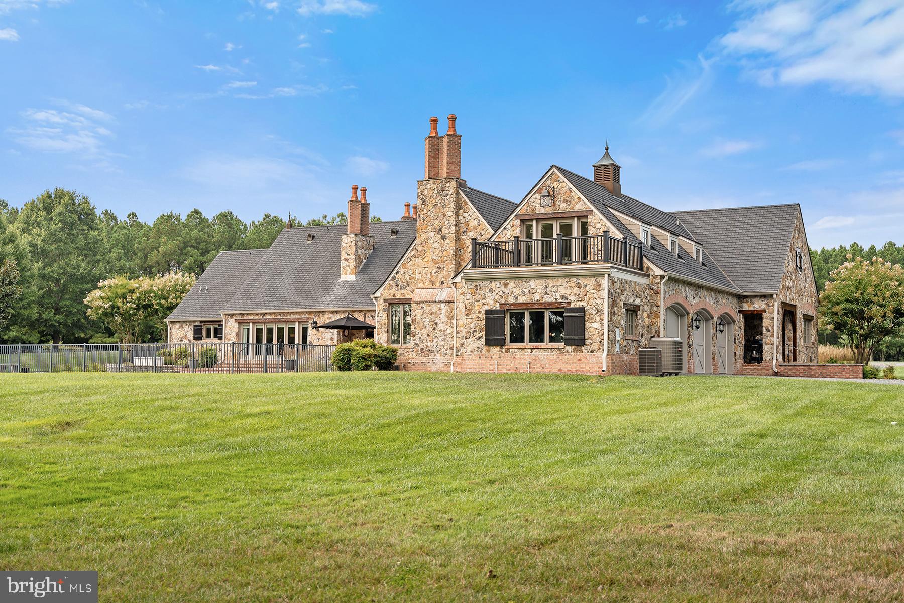 RATCLIFFE FARM - Residential