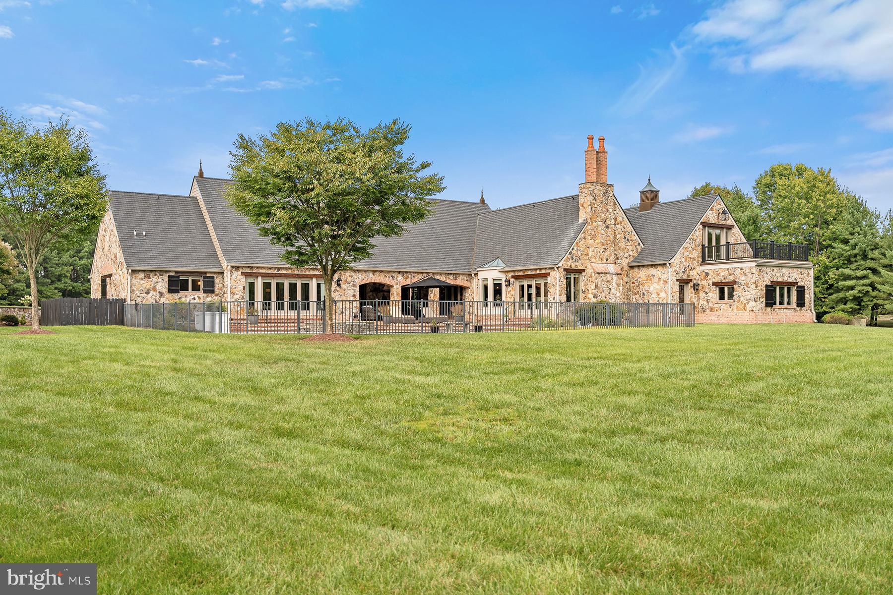 RATCLIFFE FARM - Residential