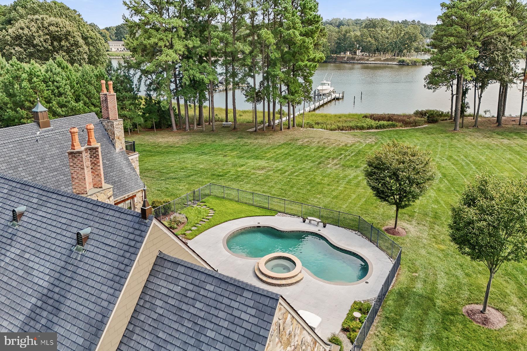 RATCLIFFE FARM - Residential