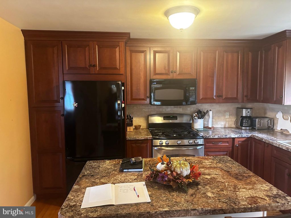 Photo of 624 Pointview Avenue, Ephrata, PA 17522 (MLS # PALA2056116)