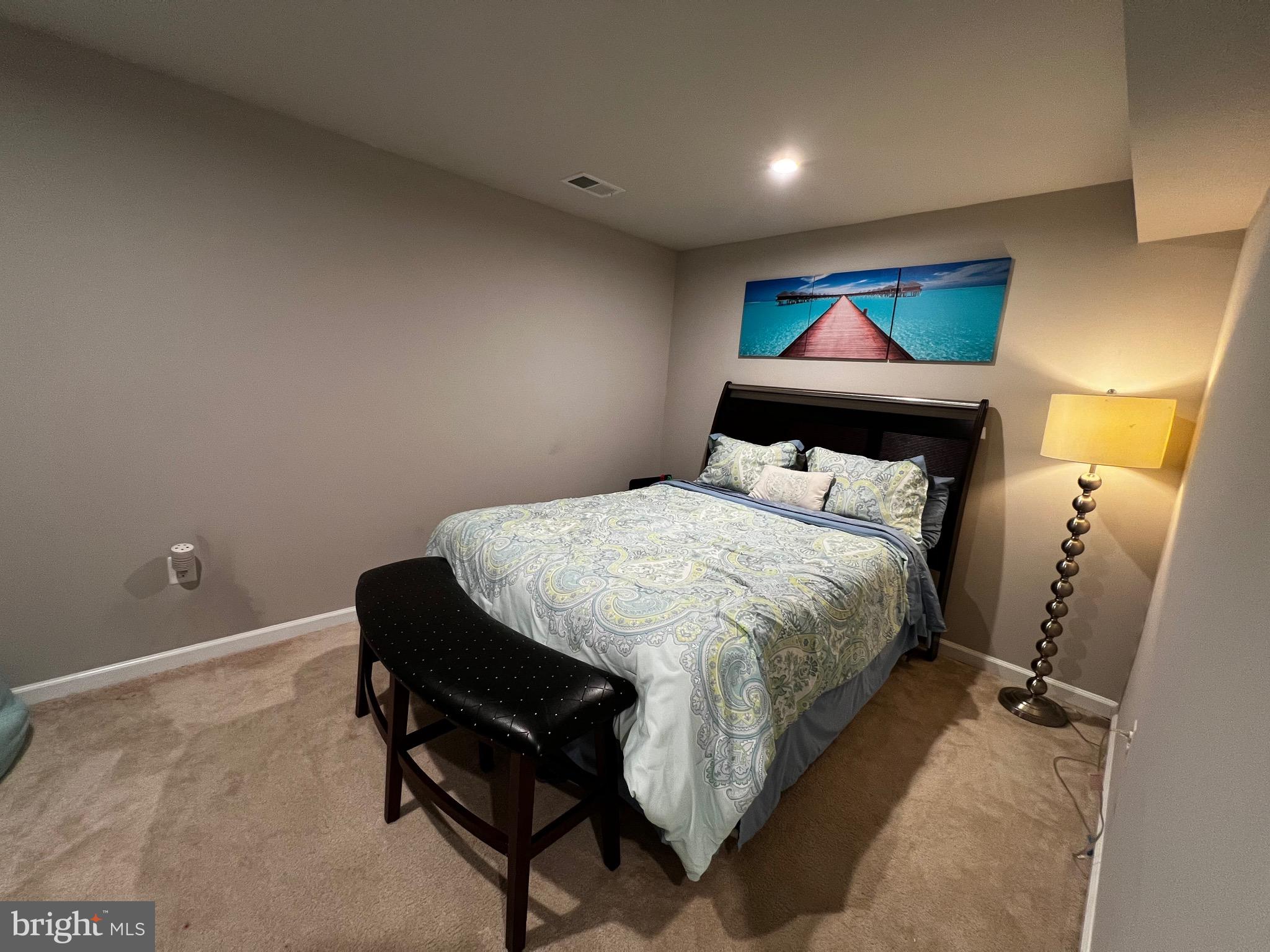 LIBERTY KNOLLS - Residential Lease