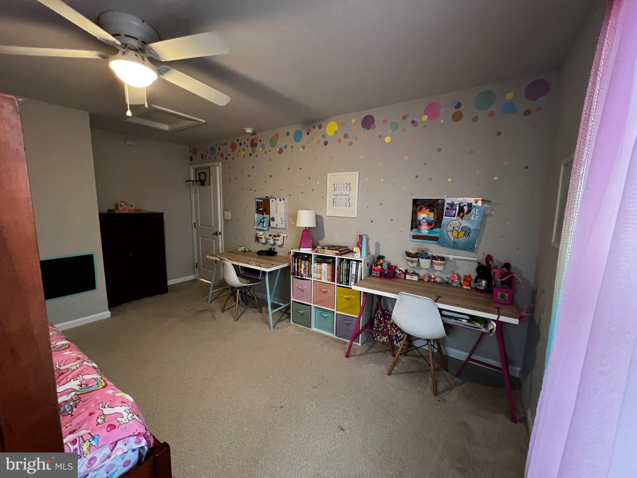 LIBERTY KNOLLS - Residential Lease