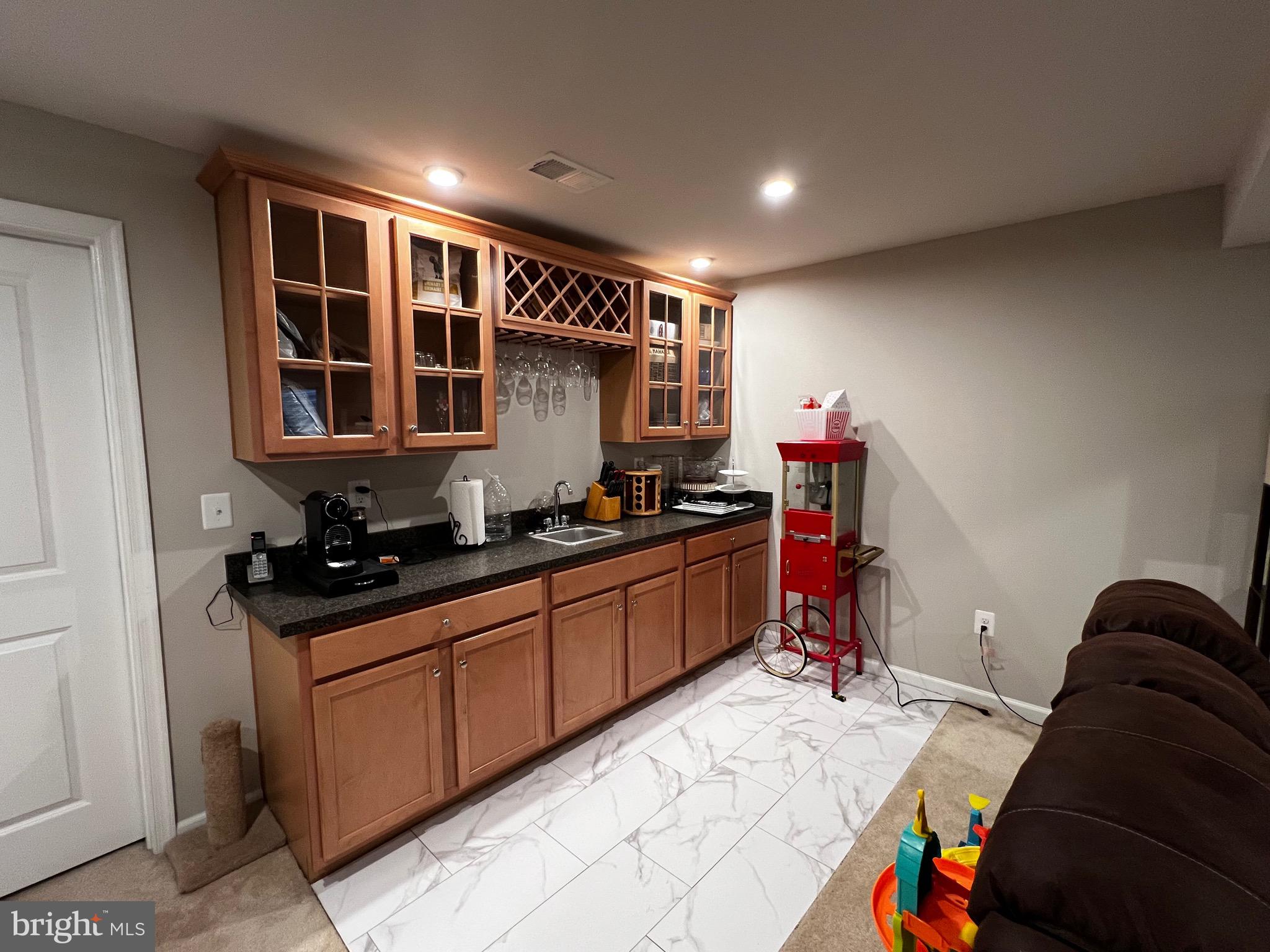 LIBERTY KNOLLS - Residential Lease