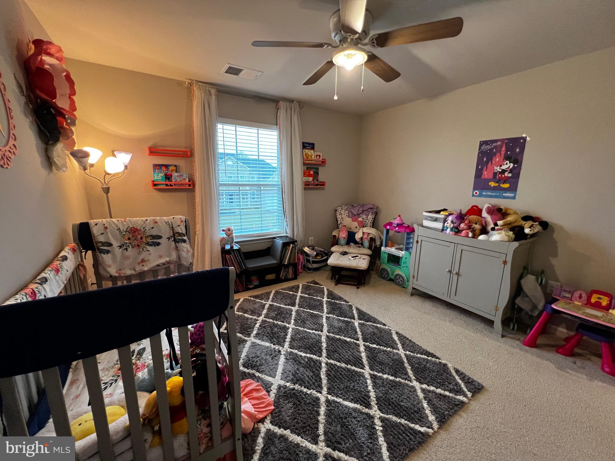 LIBERTY KNOLLS - Residential Lease