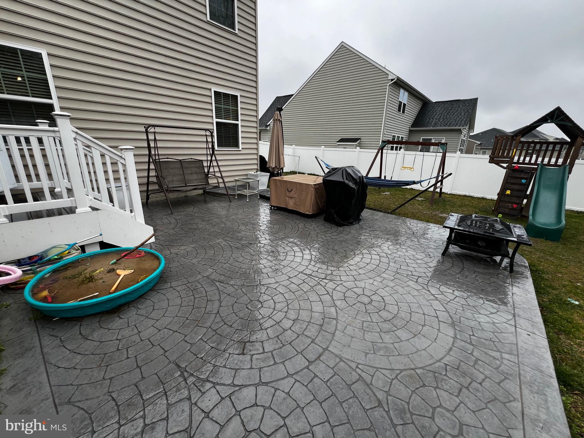 LIBERTY KNOLLS - Residential Lease