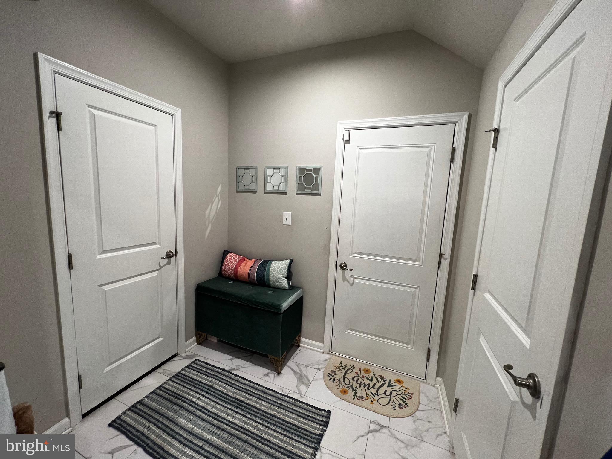 LIBERTY KNOLLS - Residential Lease