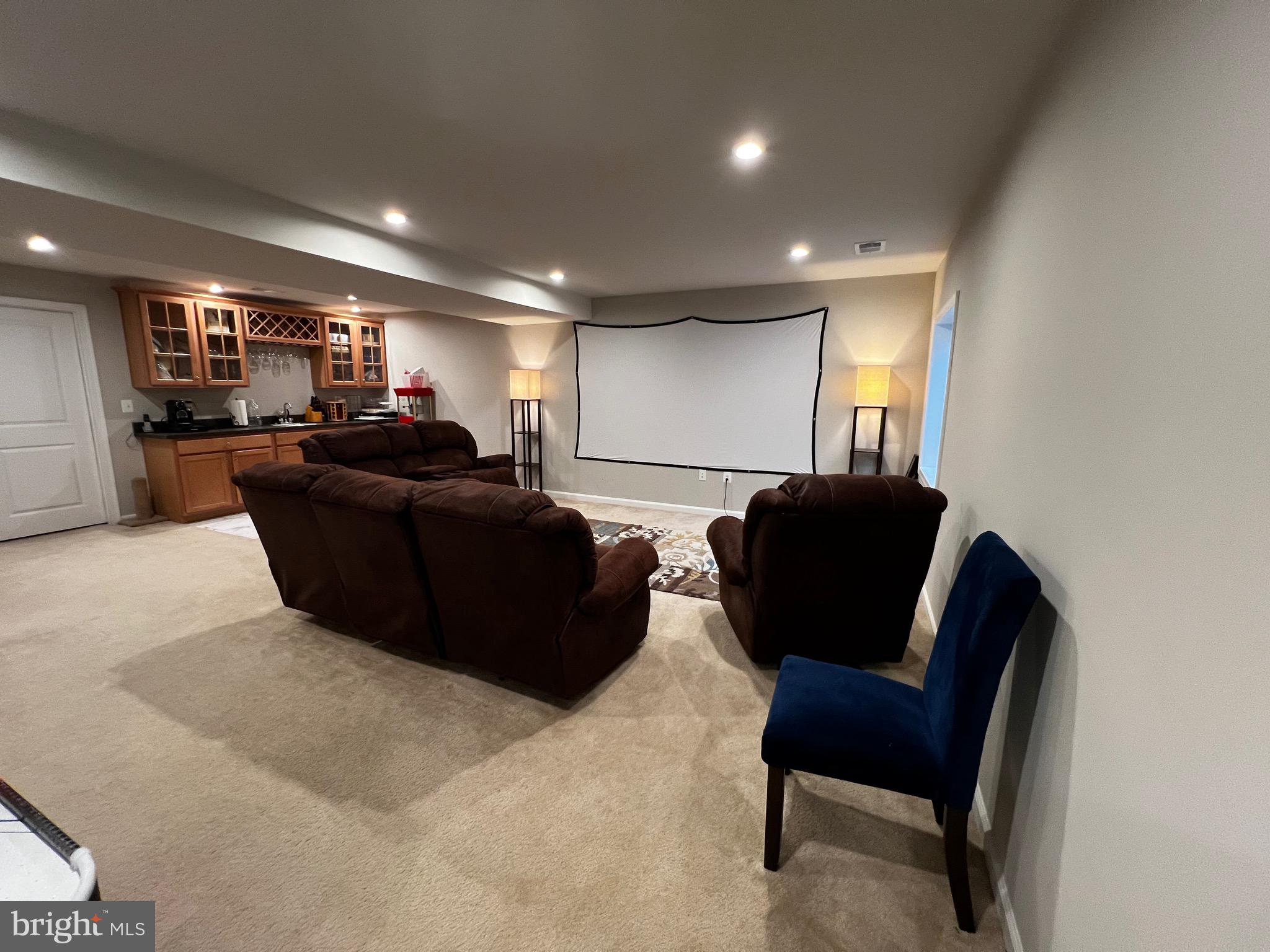 LIBERTY KNOLLS - Residential Lease