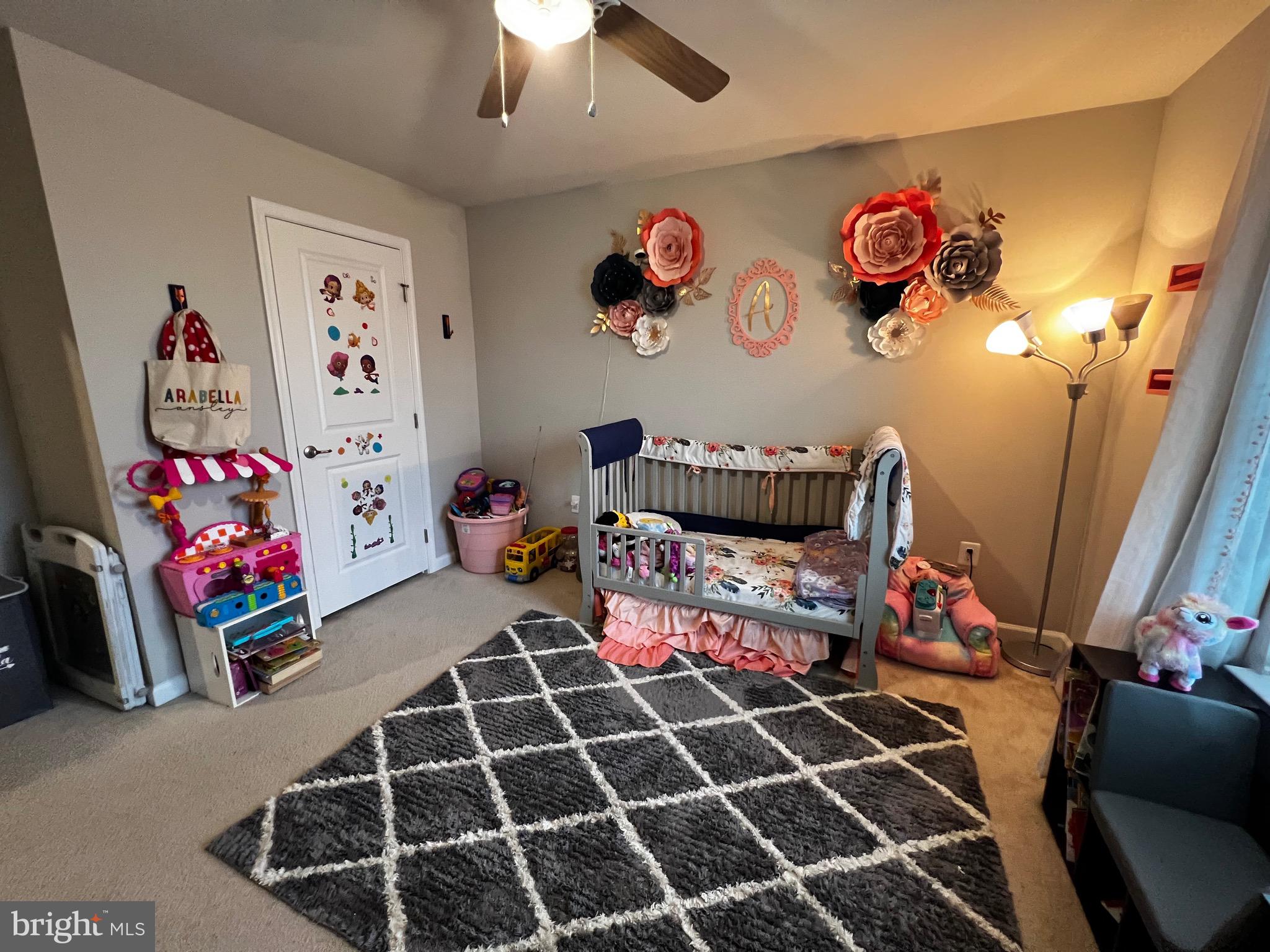 LIBERTY KNOLLS - Residential Lease