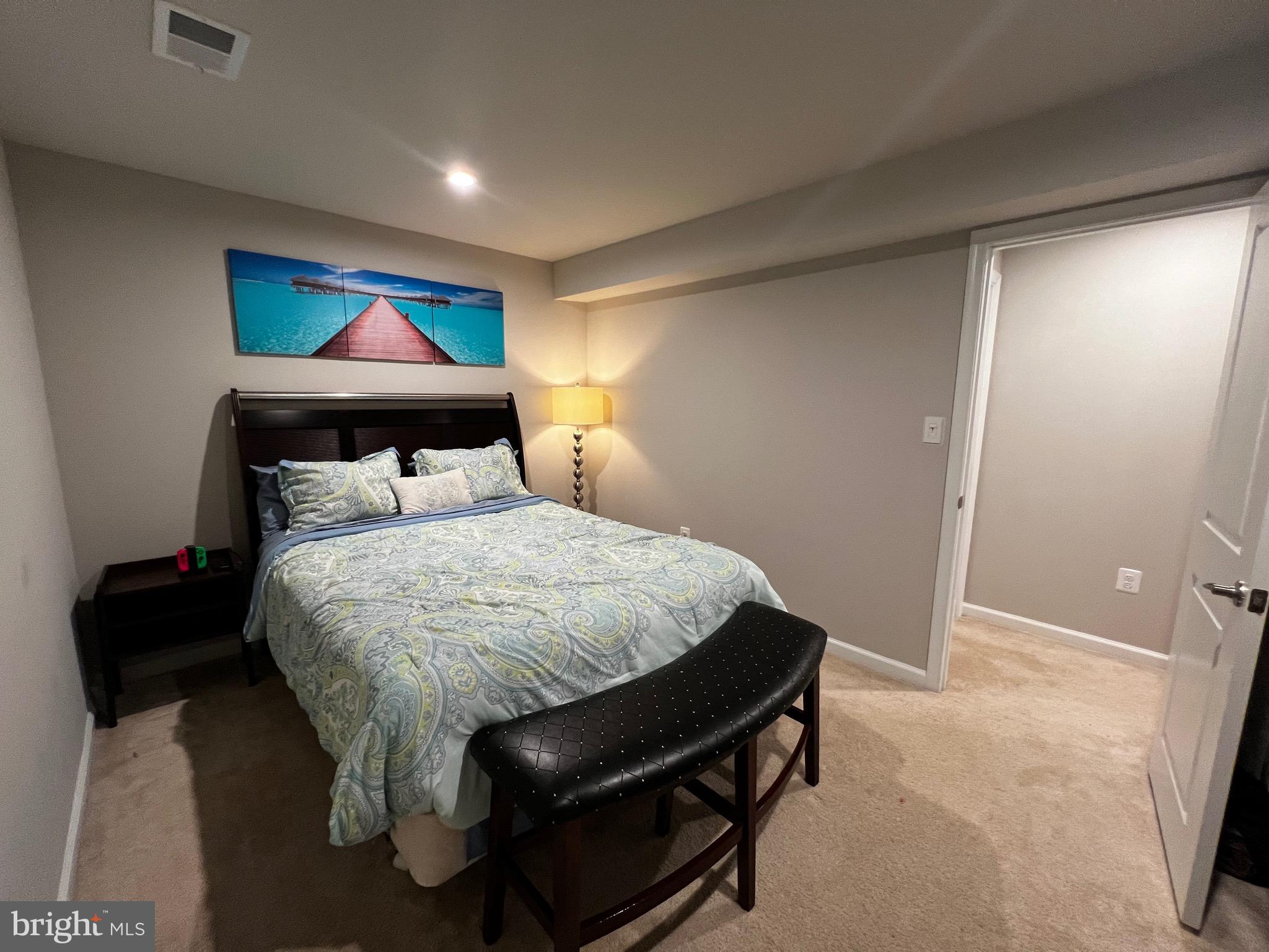 LIBERTY KNOLLS - Residential Lease