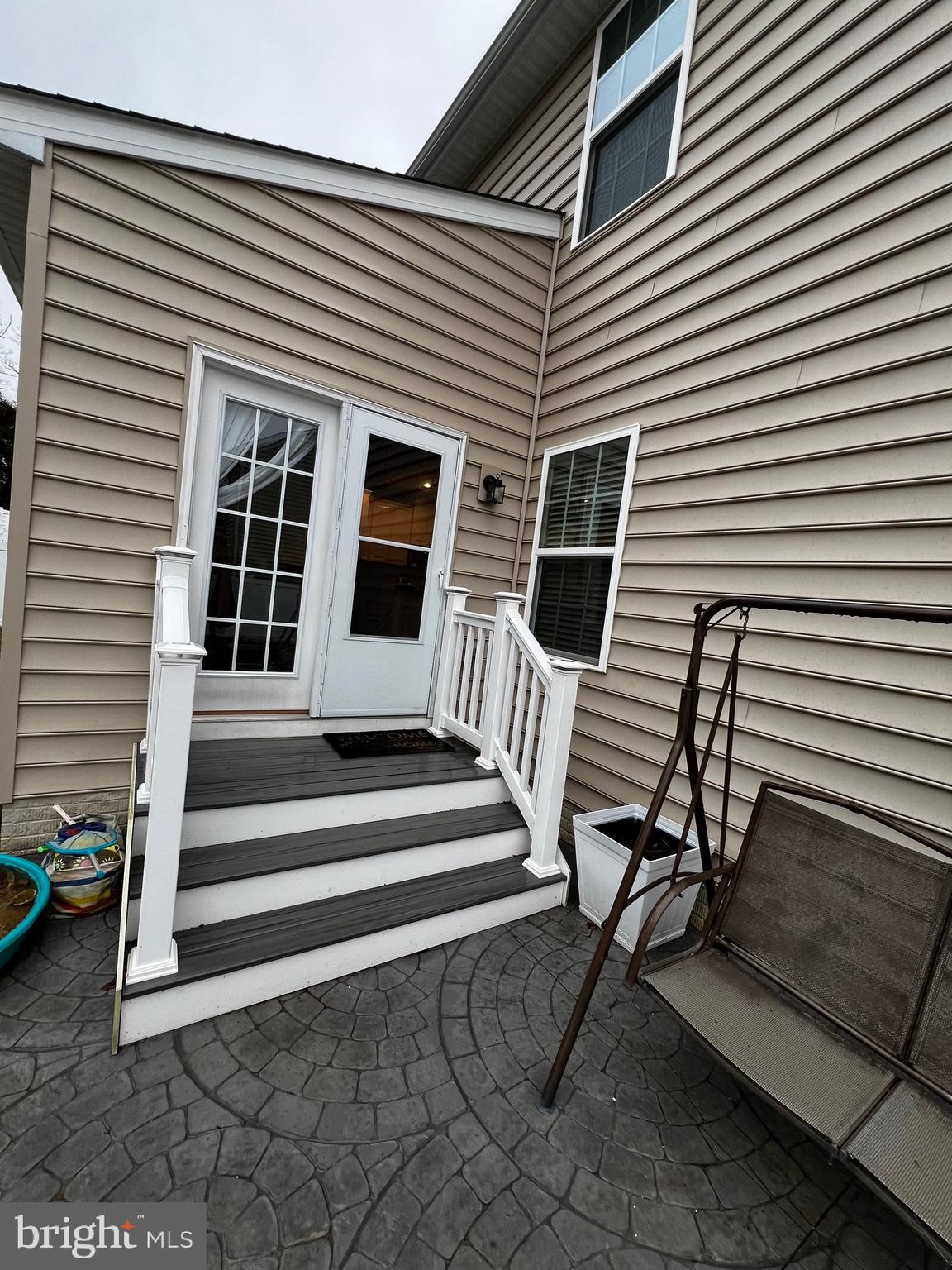 LIBERTY KNOLLS - Residential Lease