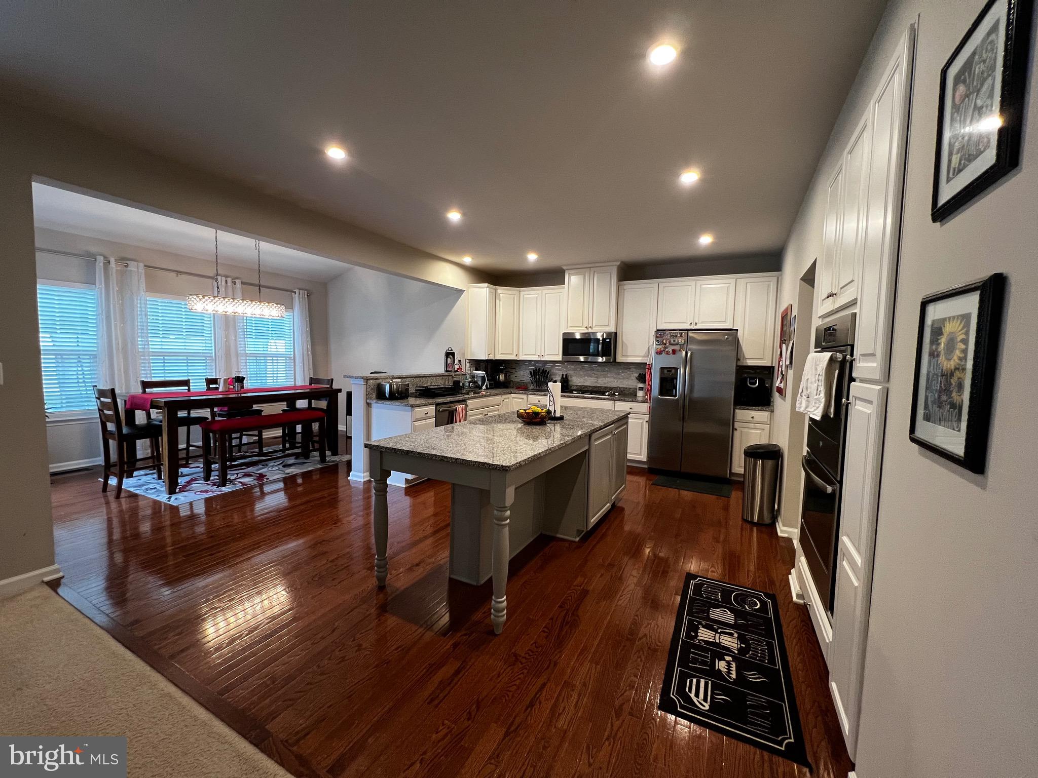 LIBERTY KNOLLS - Residential Lease