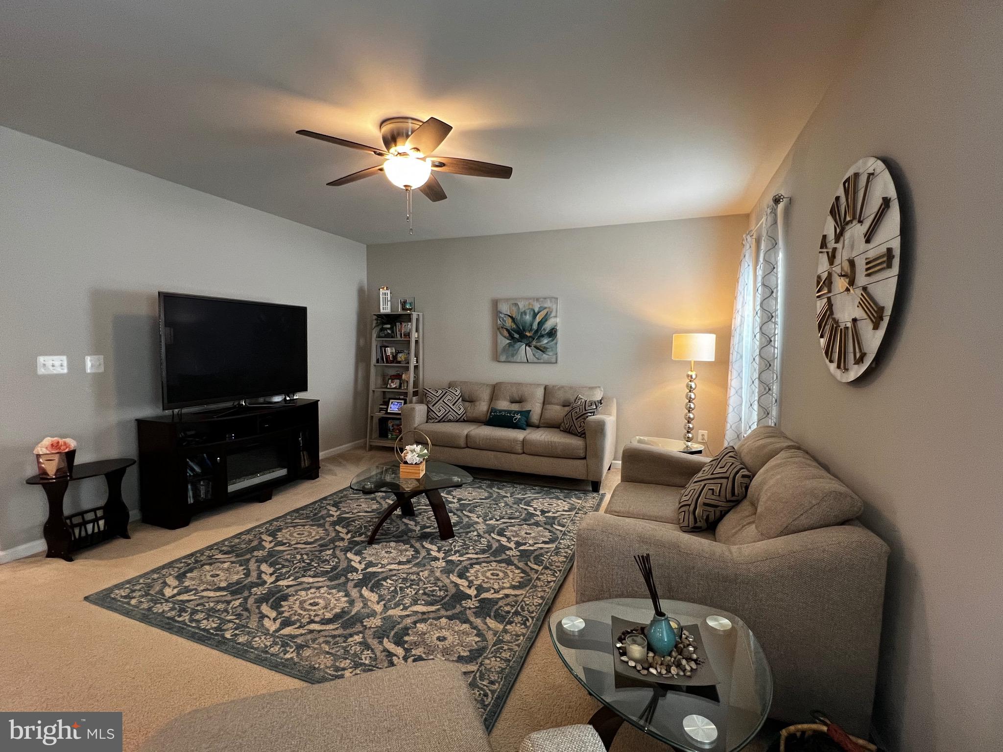 LIBERTY KNOLLS - Residential Lease