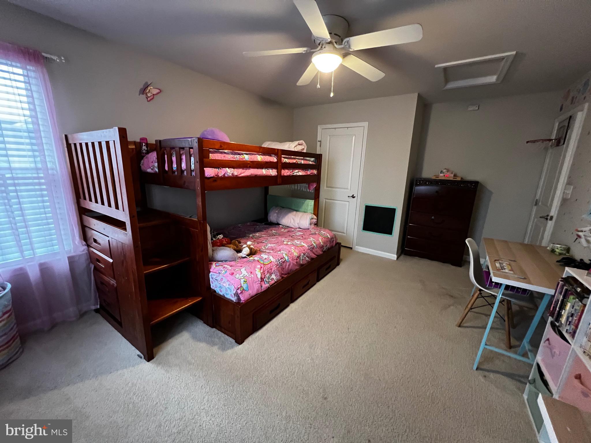 LIBERTY KNOLLS - Residential Lease