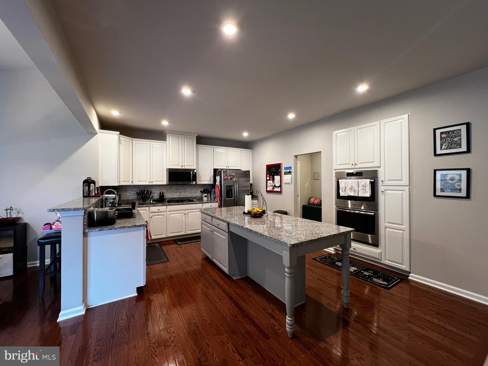 LIBERTY KNOLLS - Residential Lease