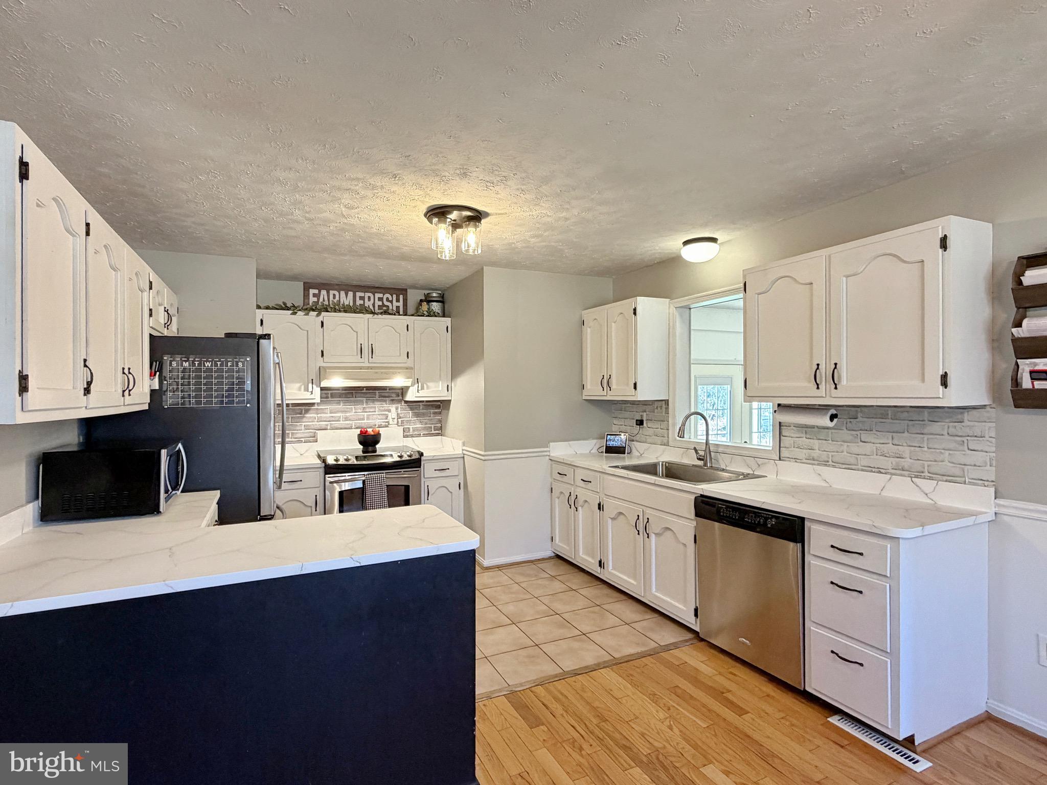 PLEASANT ACRES - Residential