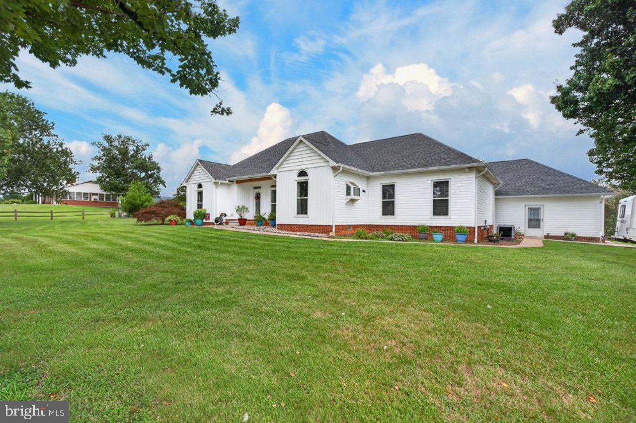 3 ROWE DRIVE