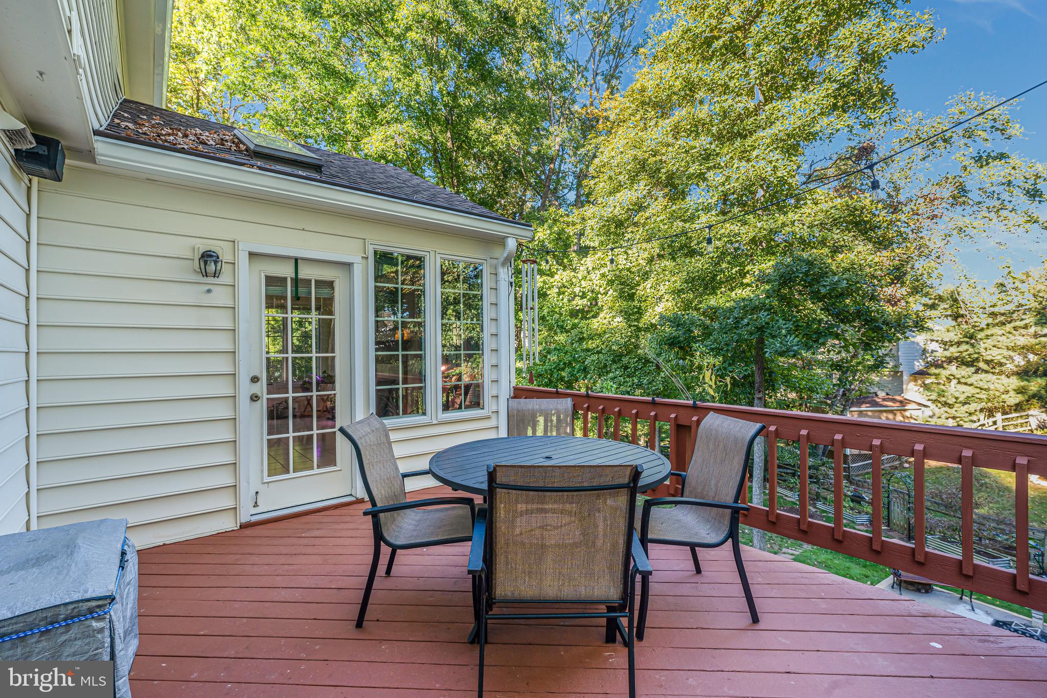 LAKE RIDGE - Residential